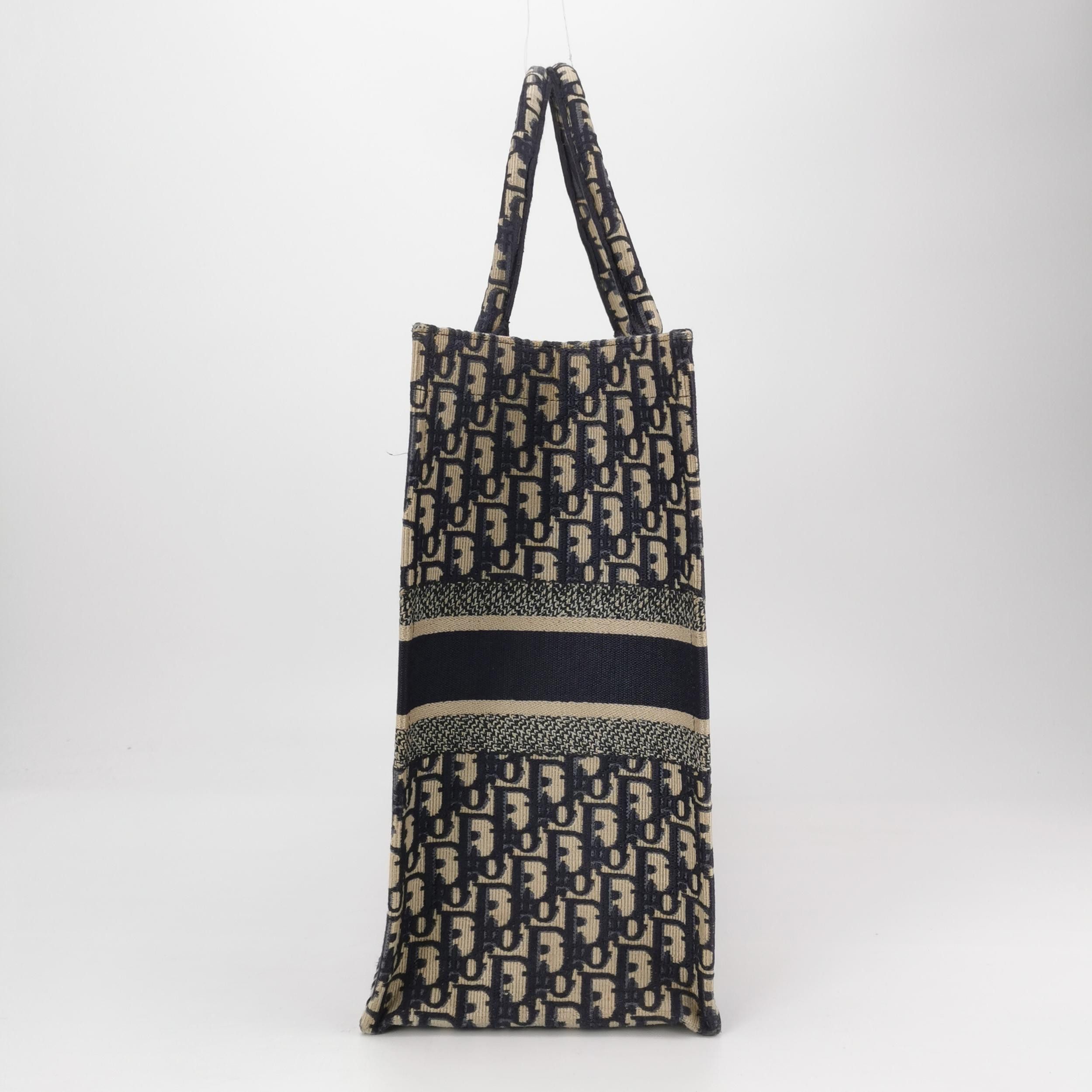 Dior Dior Women os Tote Bags Size ONE SIZE - 3 Thumbnail