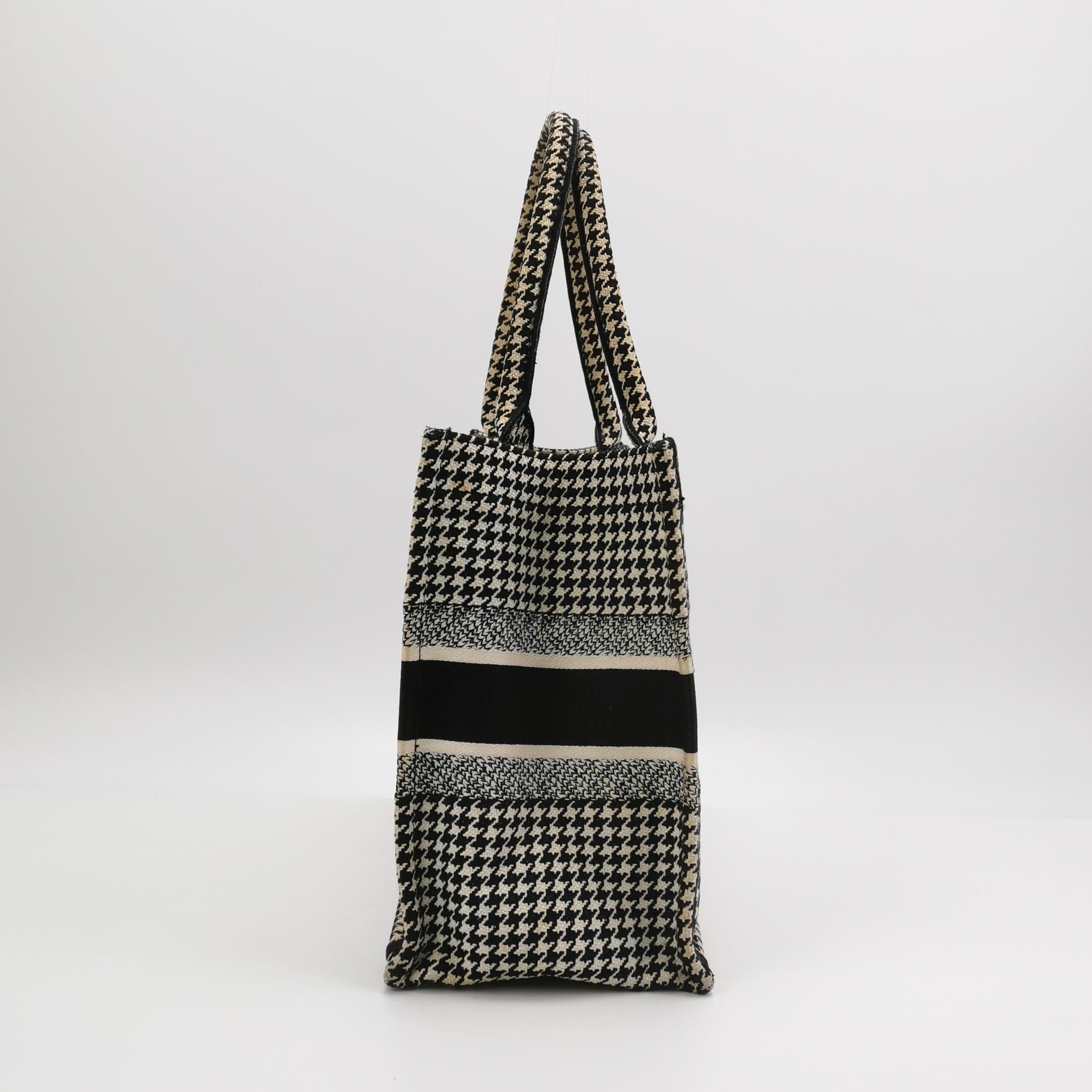 Dior Dior Women os Tote Bags Size ONE SIZE - 3 Thumbnail