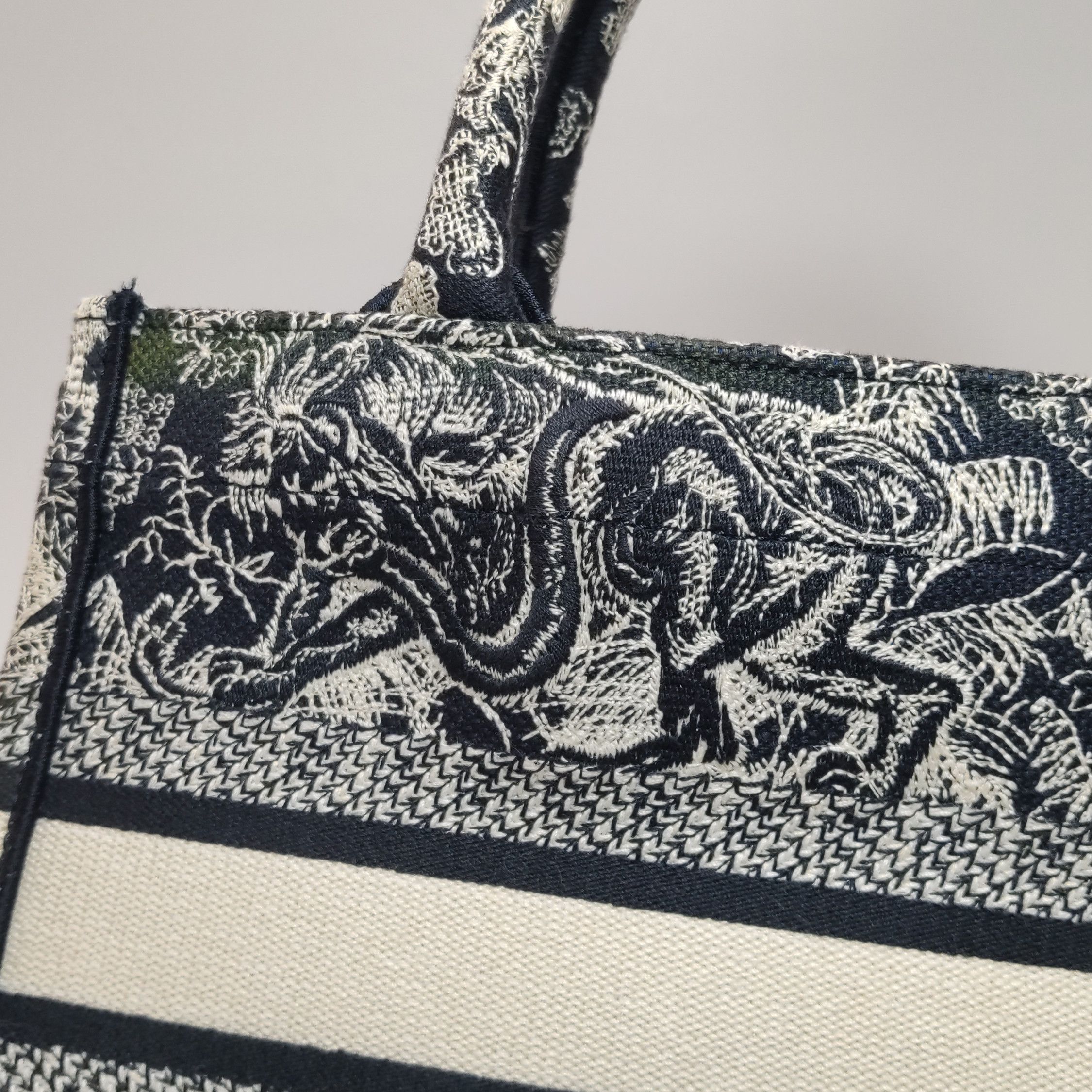 Dior Dior Women os Tote Bags Size ONE SIZE - 20 Thumbnail