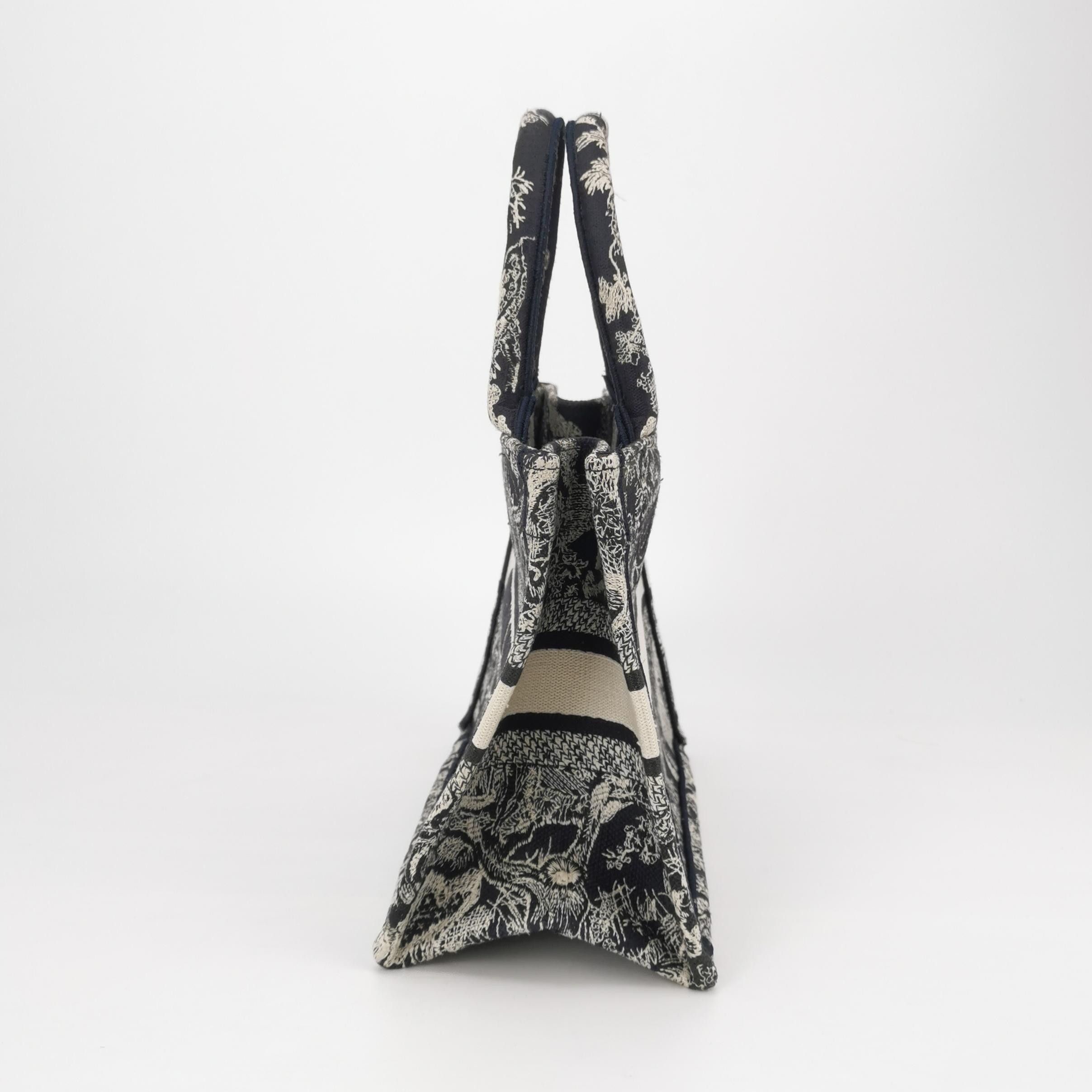 Dior Dior Women os Tote Bags Size ONE SIZE - 3 Thumbnail