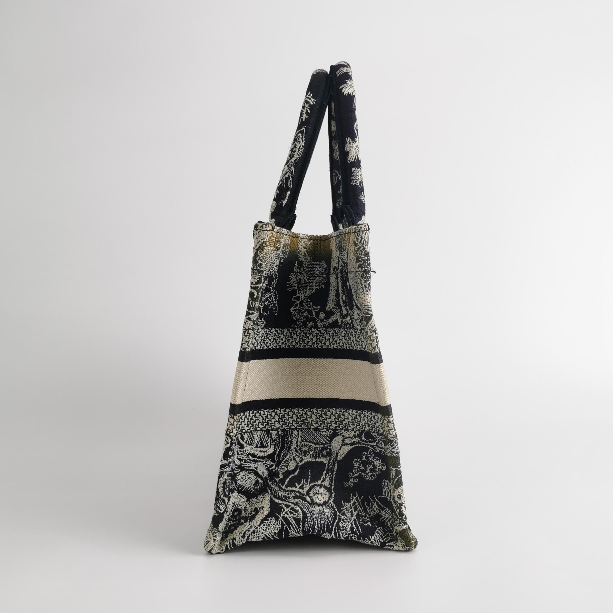 Dior Dior Women os Tote Bags Size ONE SIZE - 3 Thumbnail