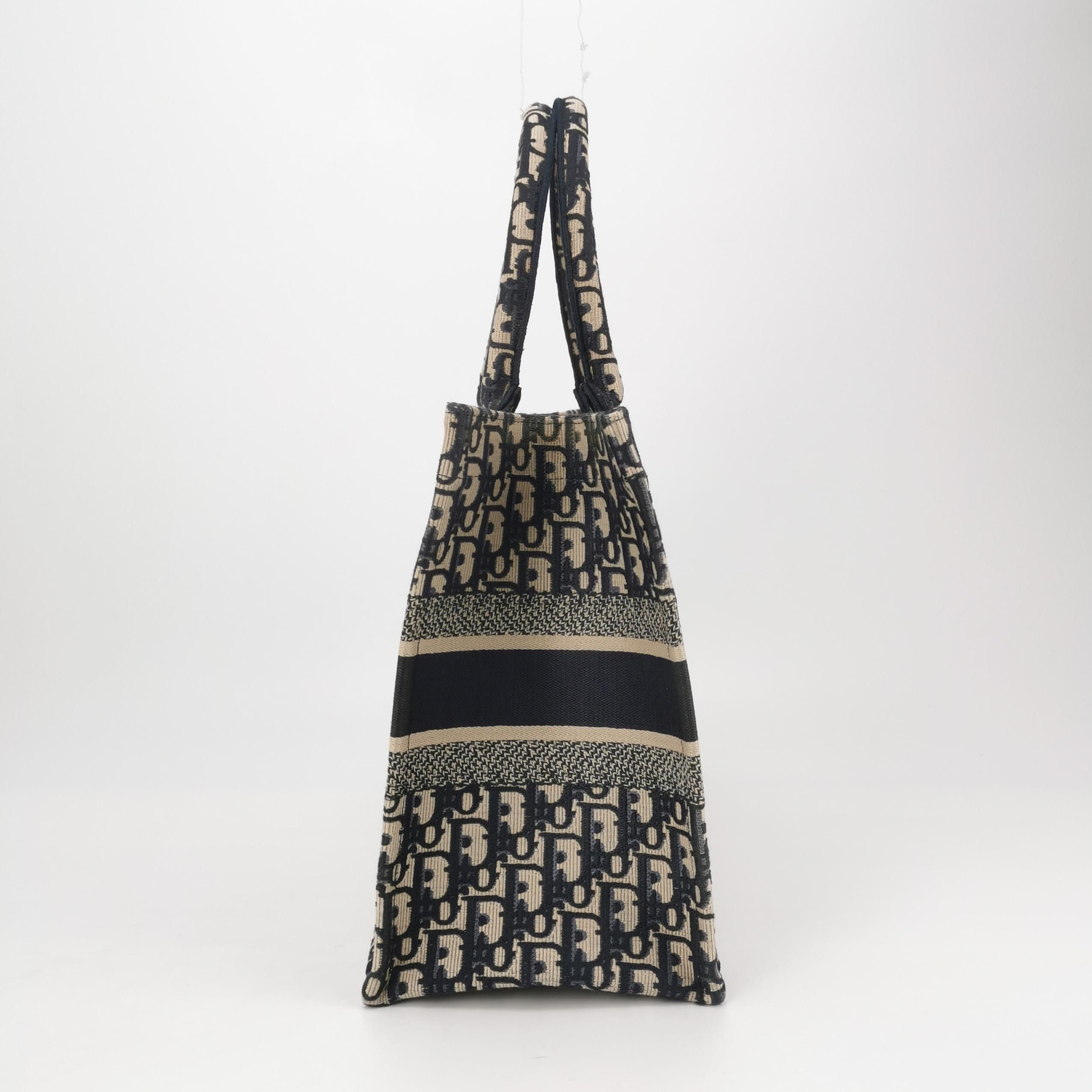 Dior Dior Women os Tote Bags Size ONE SIZE - 4 Thumbnail