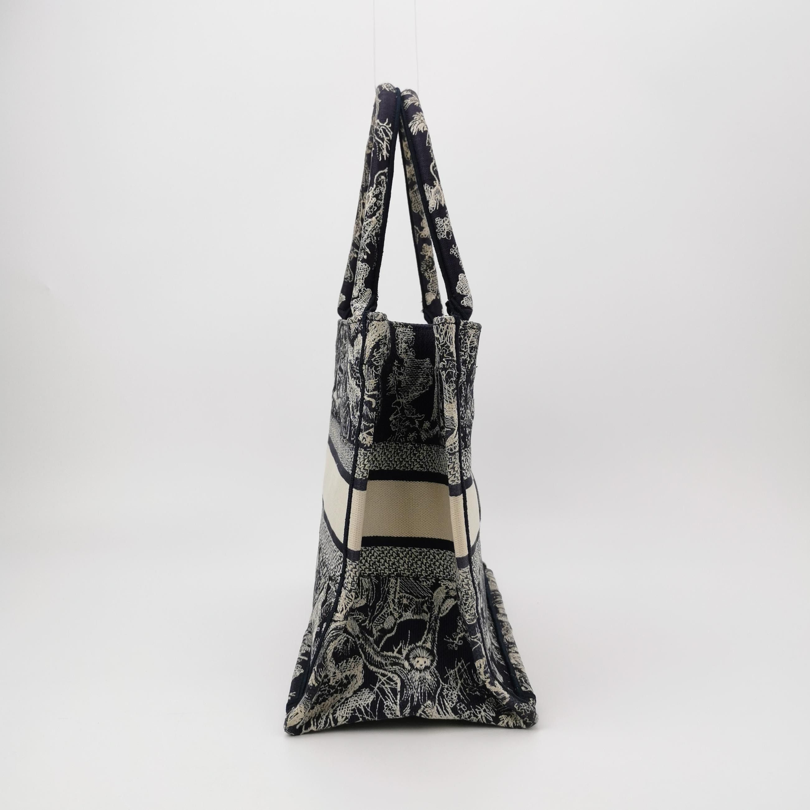 Dior Dior Women os Tote Bags Size ONE SIZE - 4 Thumbnail