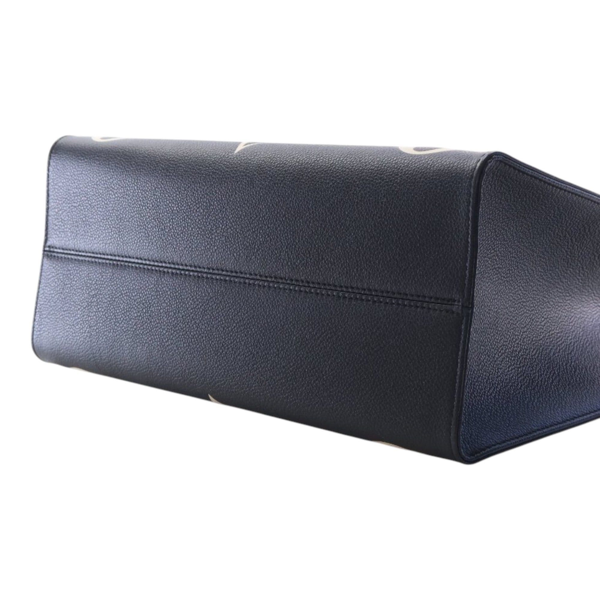 Louis Vuitton Bicolor Monogram Empreinte Giant Onthego MM Size ONE SIZE - 12 Thumbnail
