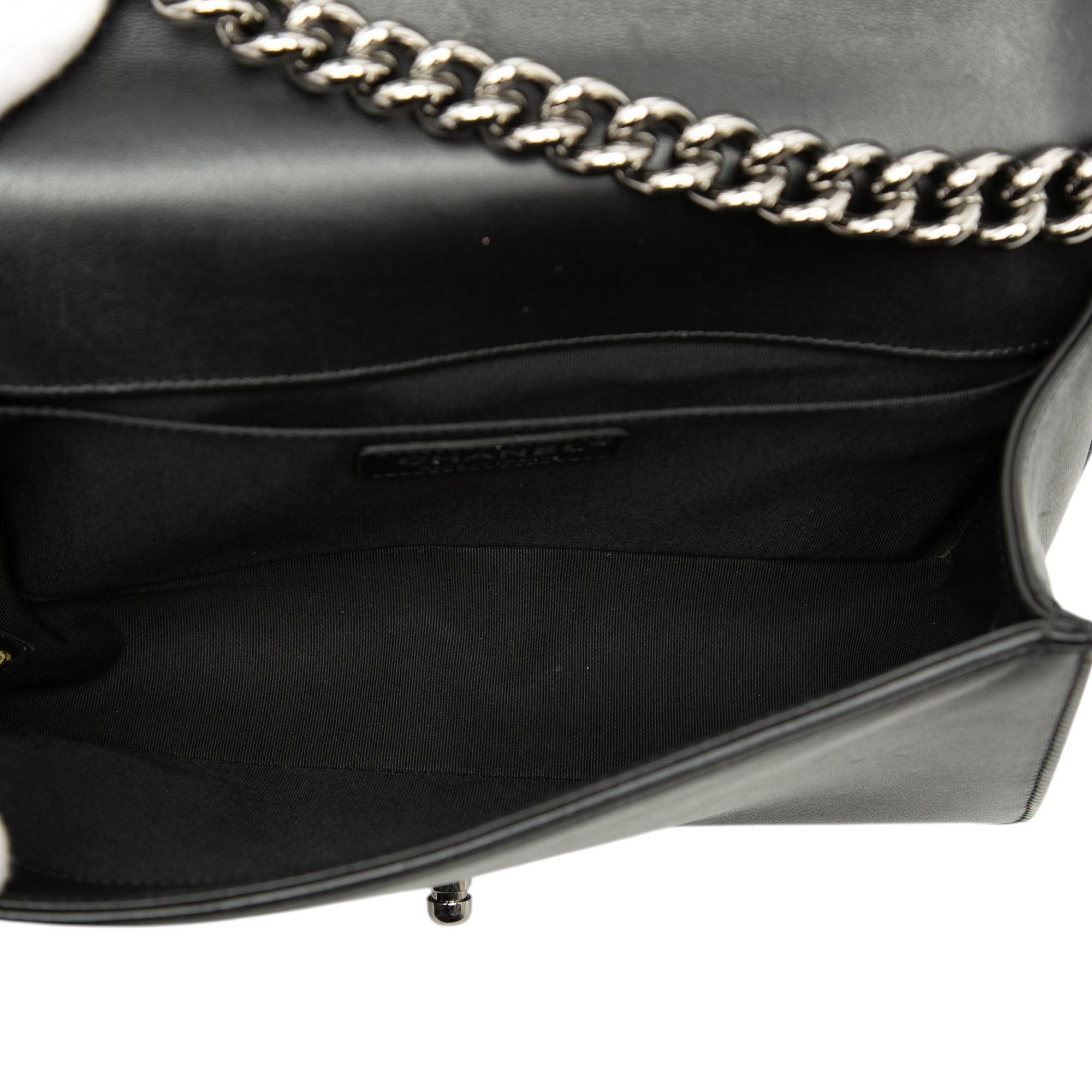 Chanel Old Medium Chevron Lambskin Boy Flap Size ONE SIZE - 4 Thumbnail