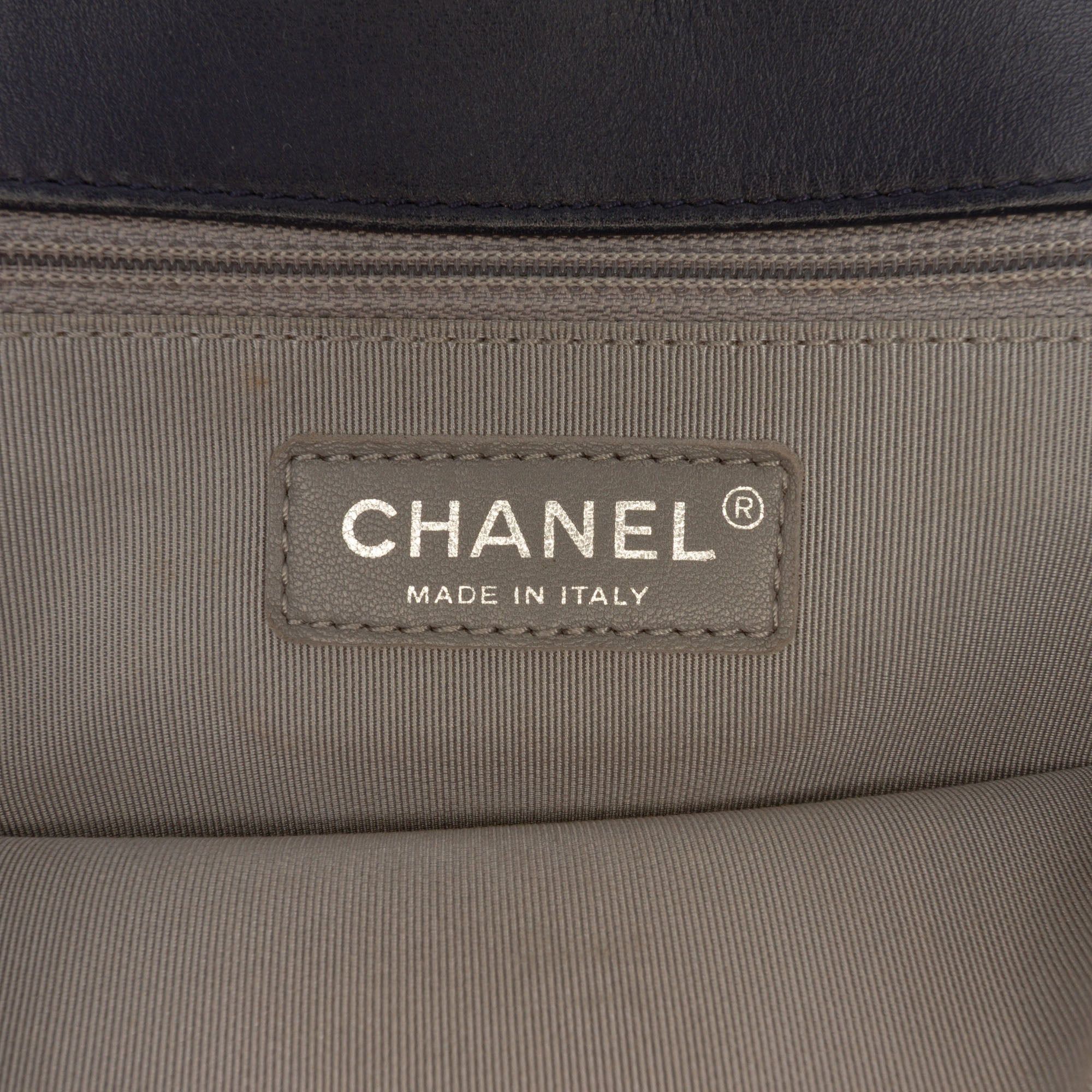 Chanel Medium Chevron Lambskin Boy Flap Size ONE SIZE - 5 Thumbnail