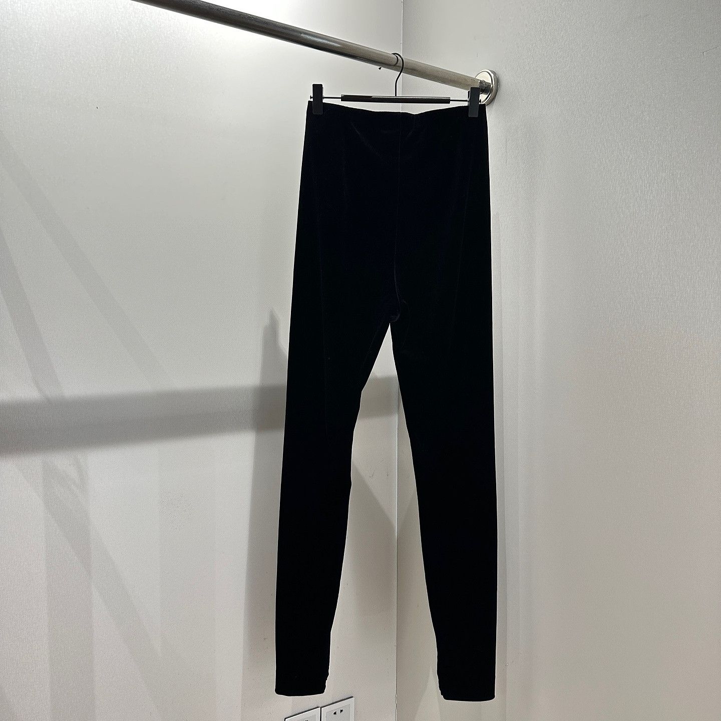 Saint Laurent Paris Saint Laurent Velvet Leggings Size F38 Size 27" / US 4 / IT 40 - 2 Thumbnail