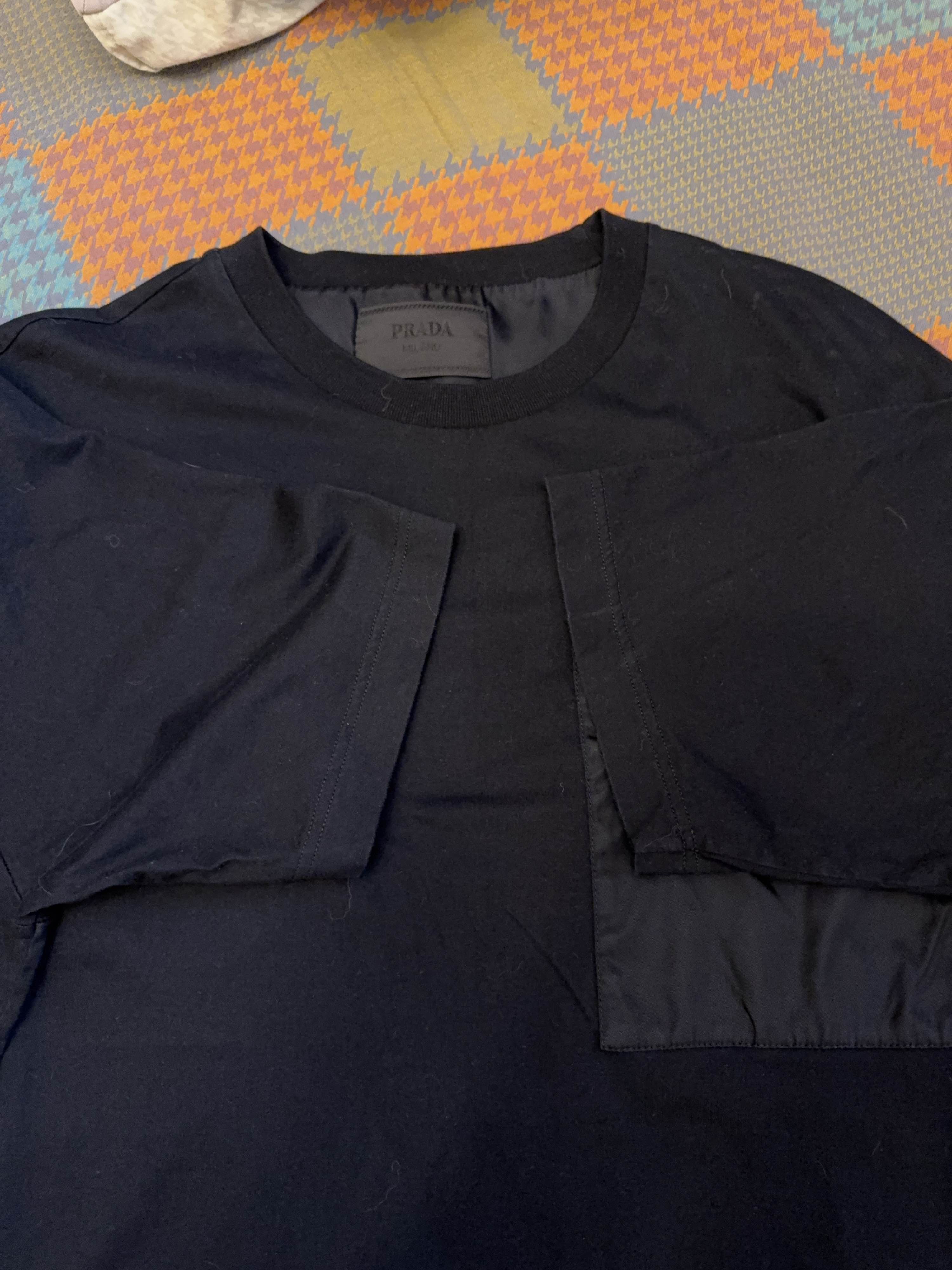 Prada Prada Re-Nylon Logo Pocket T-Shirt XXL Size US XXL / EU 58 / 5 - 5 Thumbnail