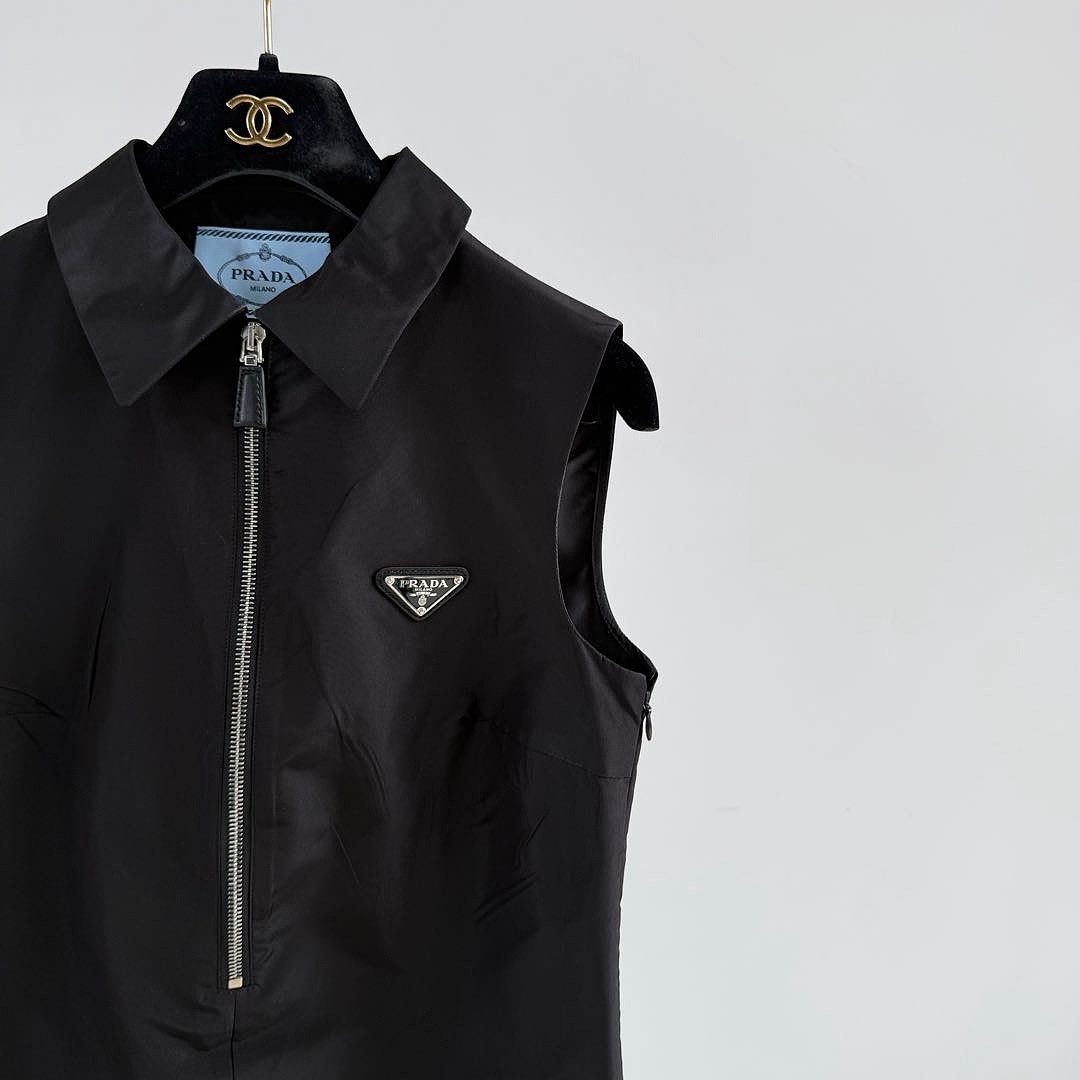 Prada Prada Logo Zip Mini Dress Size 38 Size XS / US 0-2 / IT 36-38 - 5 Thumbnail