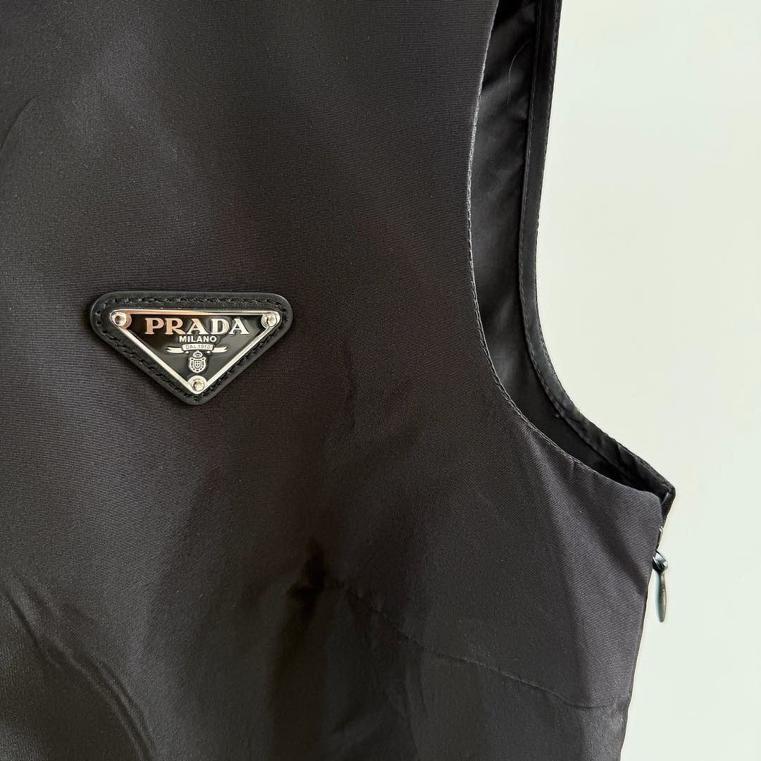 Prada Prada Logo Zip Mini Dress Size 38 Size XS / US 0-2 / IT 36-38 - 7 Thumbnail