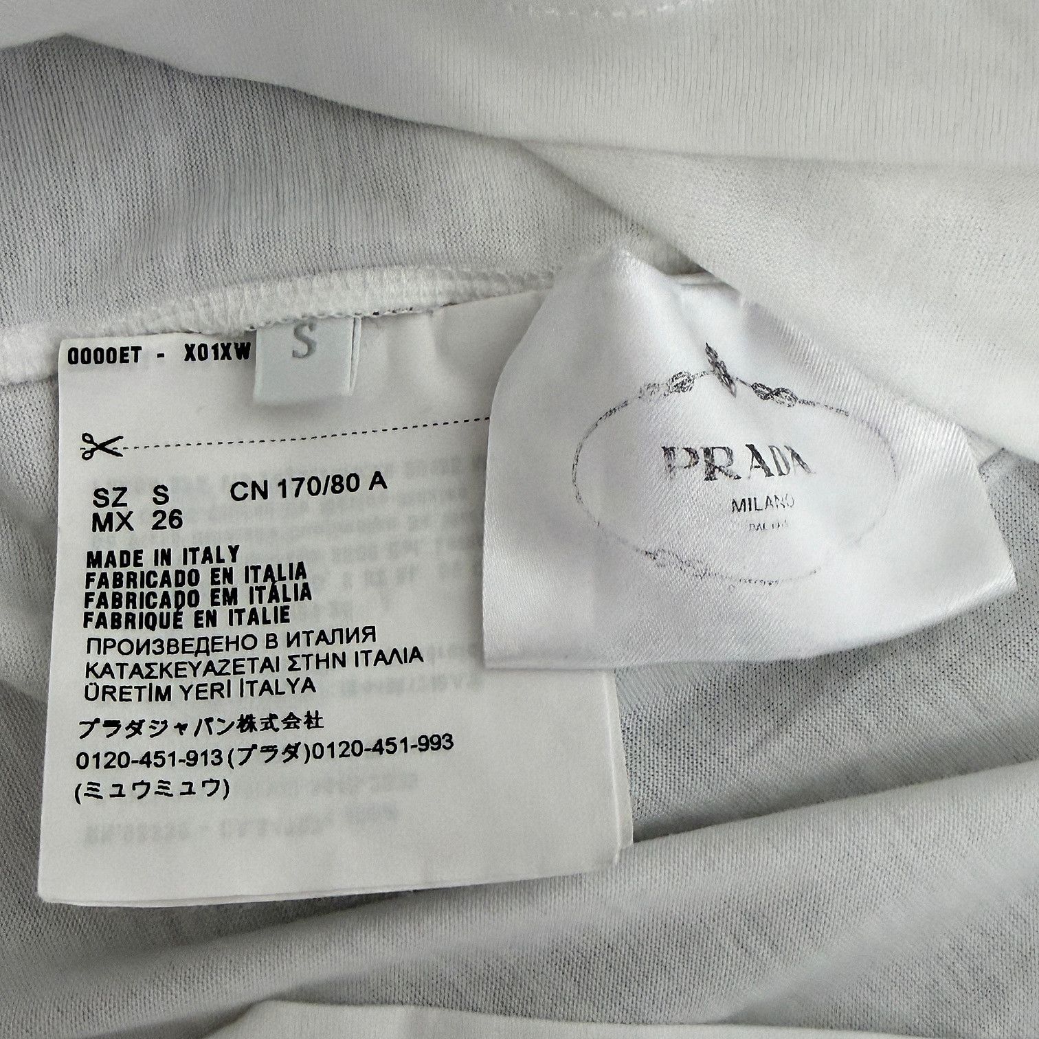 Prada Prada Logo Patch T-Shirt Size S Size S / US 4 / IT 40 - 4 Thumbnail