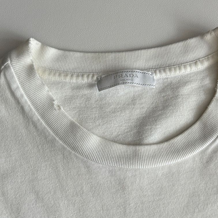 Prada Prada Triangle Logo T-Shirt Size M Size US M / EU 48-50 / 2 - 3 Thumbnail