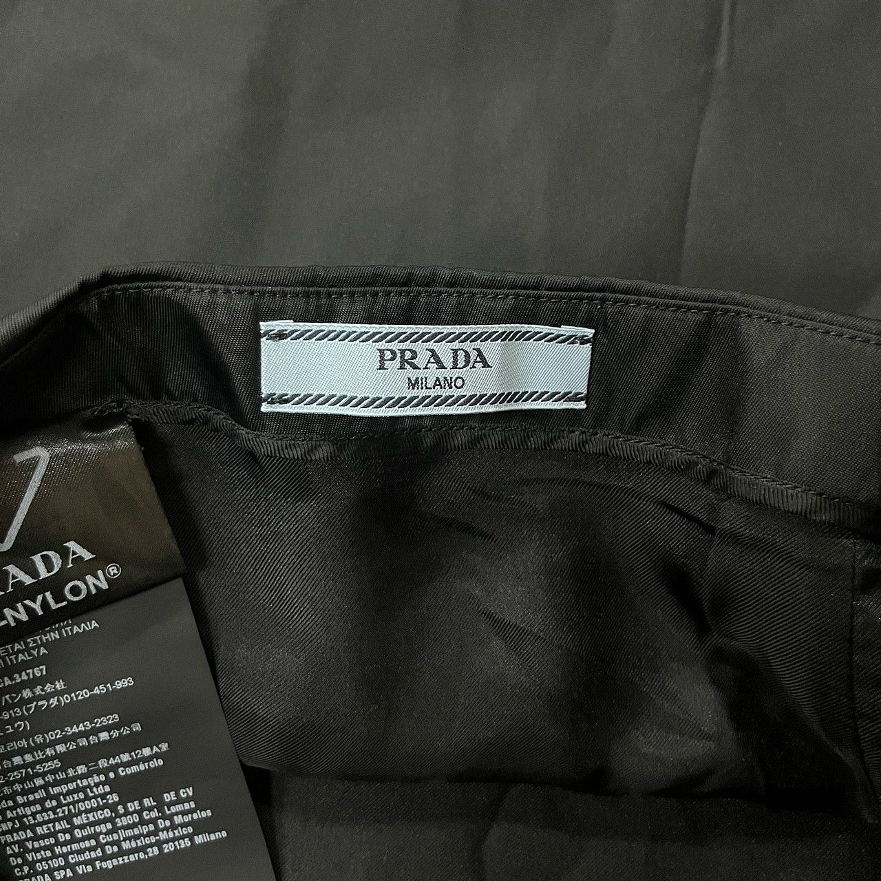 Prada Prada Re-Nylon Logo Plaque Skirt Black Size 38 Size 26" / US 2 / IT 38 - 3 Thumbnail