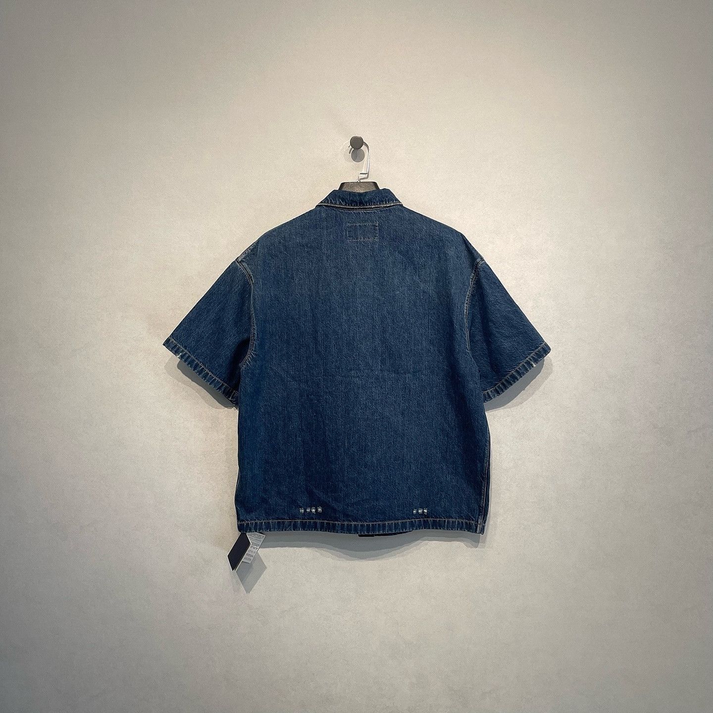 Prada Prada Triangle Logo Denim Shirt Size L Size US L / EU 52-54 / 3 - 2 Thumbnail