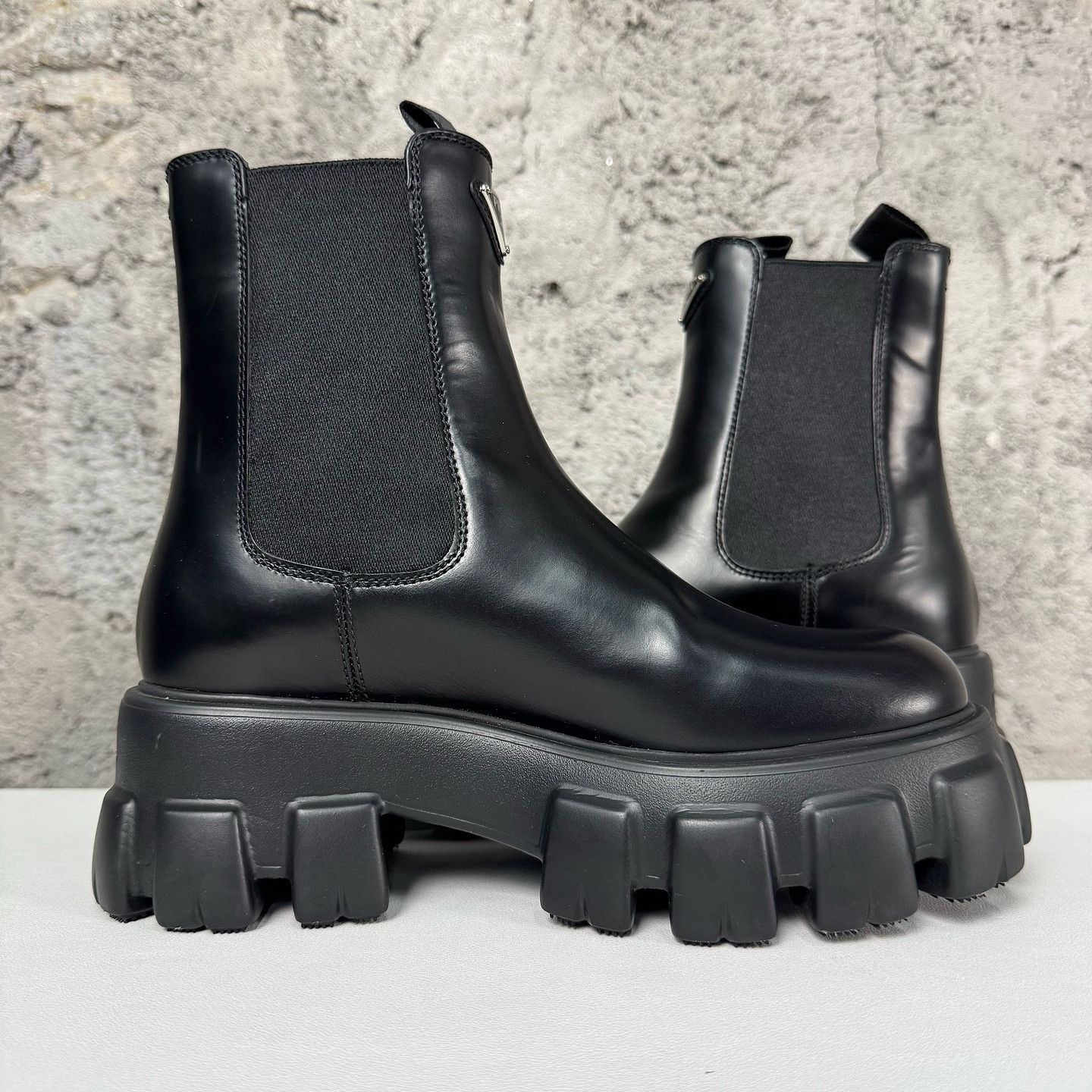Prada Prada Monolith Leather Chelsea Boots Size 37 Size US 7 / IT 37 - 8 Thumbnail