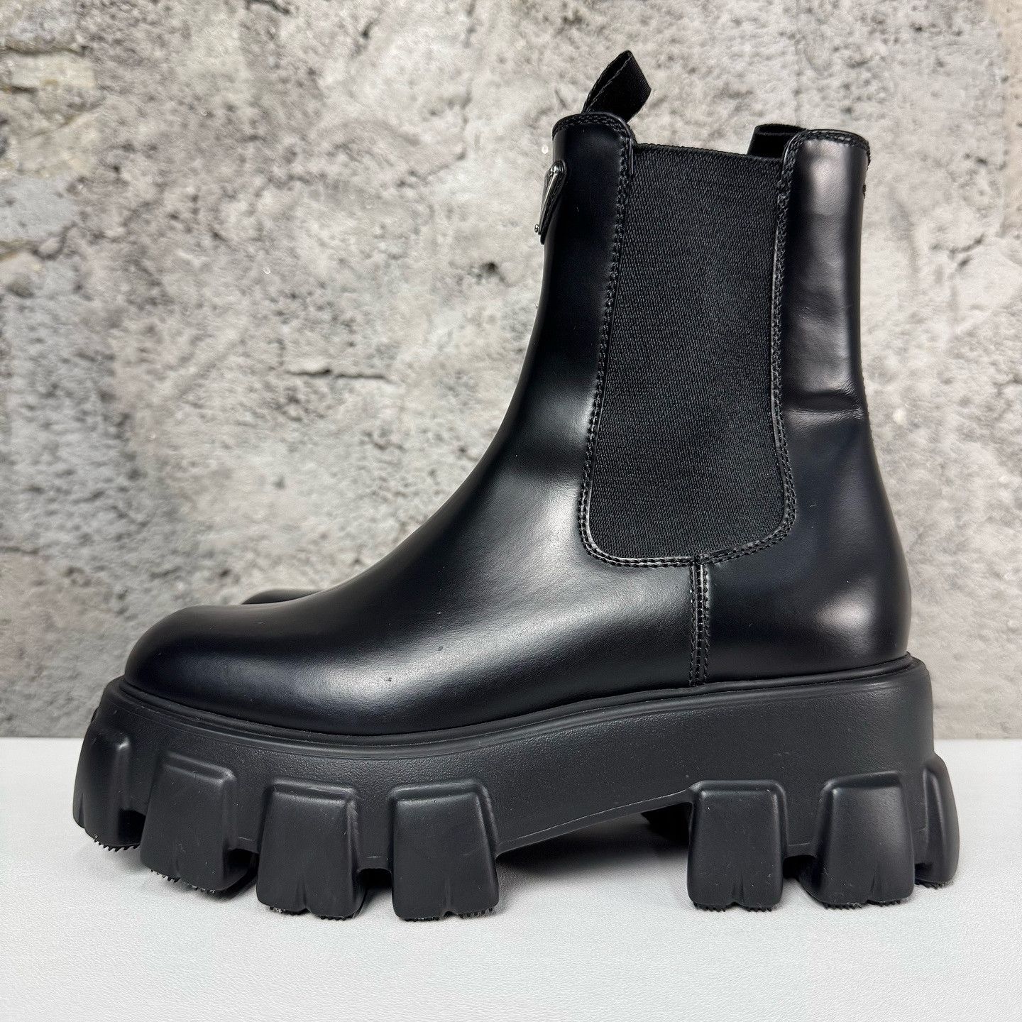 Prada Prada Monolith Leather Chelsea Boots Size 37 Size US 7 / IT 37 - 7 Thumbnail