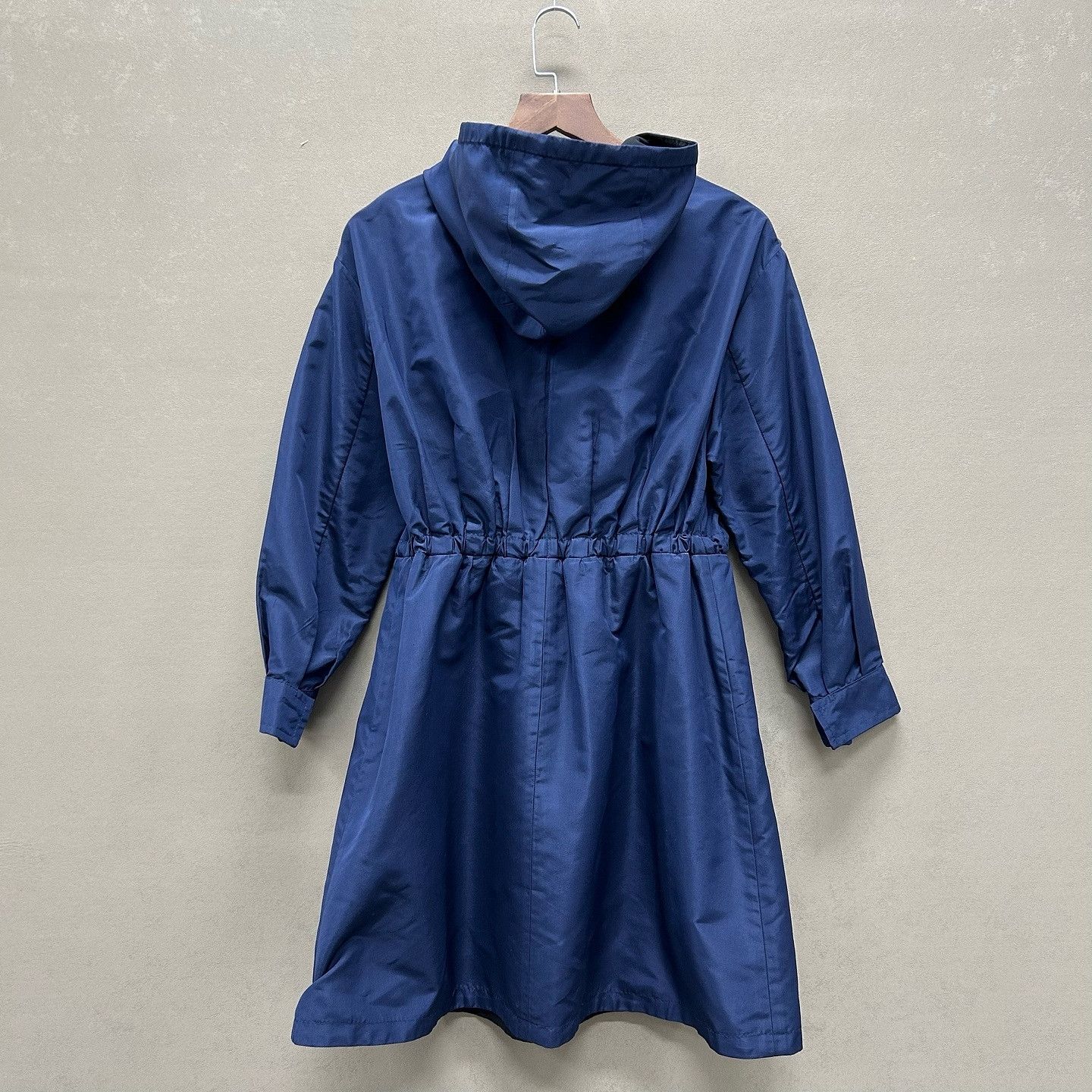 Prada Prada Nylon Hooded Jacket Size 38 Size XS / US 0-2 / IT 36-38 - 2 Thumbnail