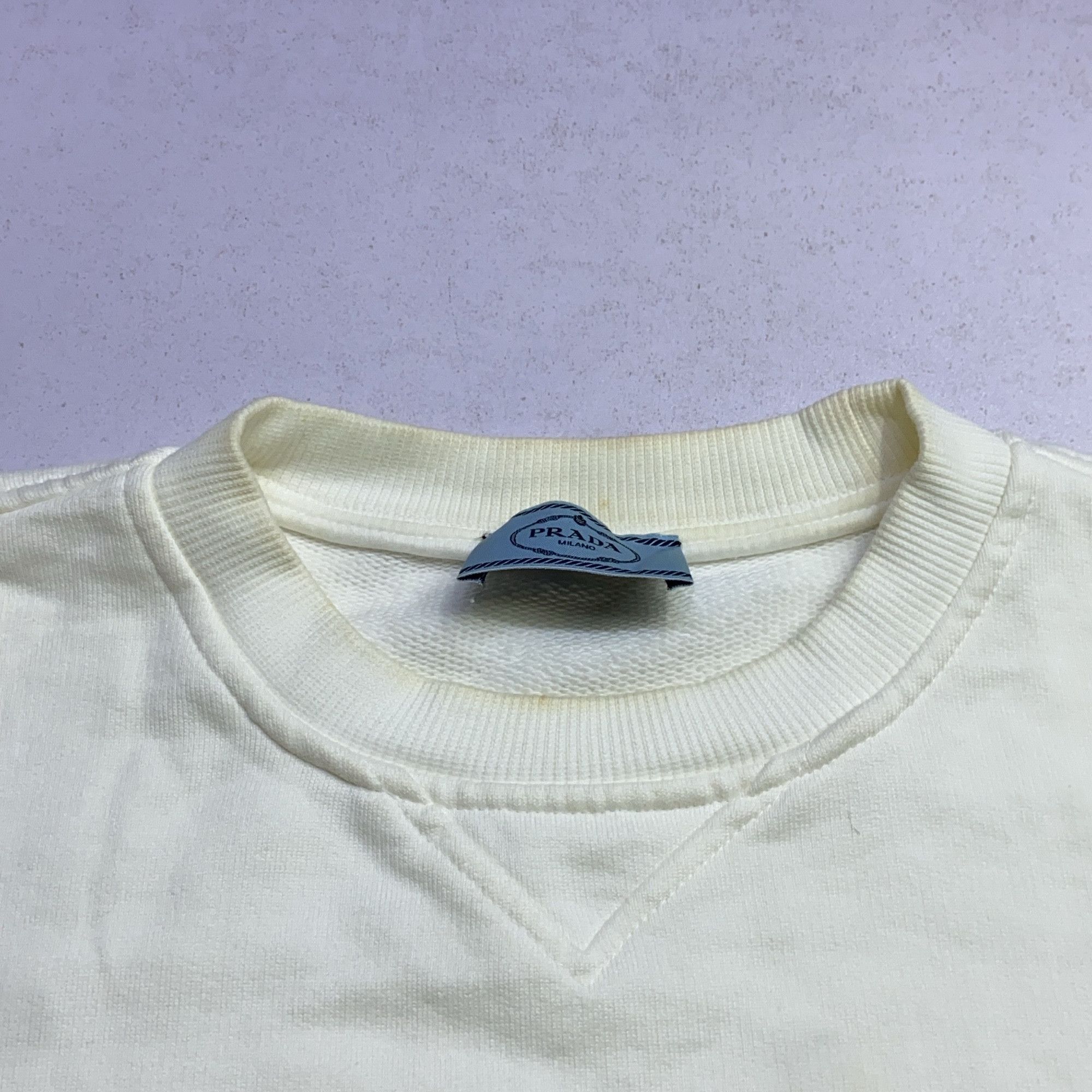 Prada Prada Logo Crewneck Sweatshirt Size L Size US L / EU 52-54 / 3 - 9 Thumbnail