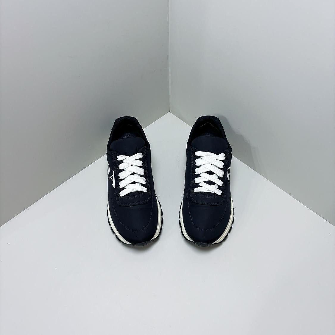 Prada Prada Logo Low-Top Sneakers Size 36 Size US 6 / IT 36 - 2 Thumbnail