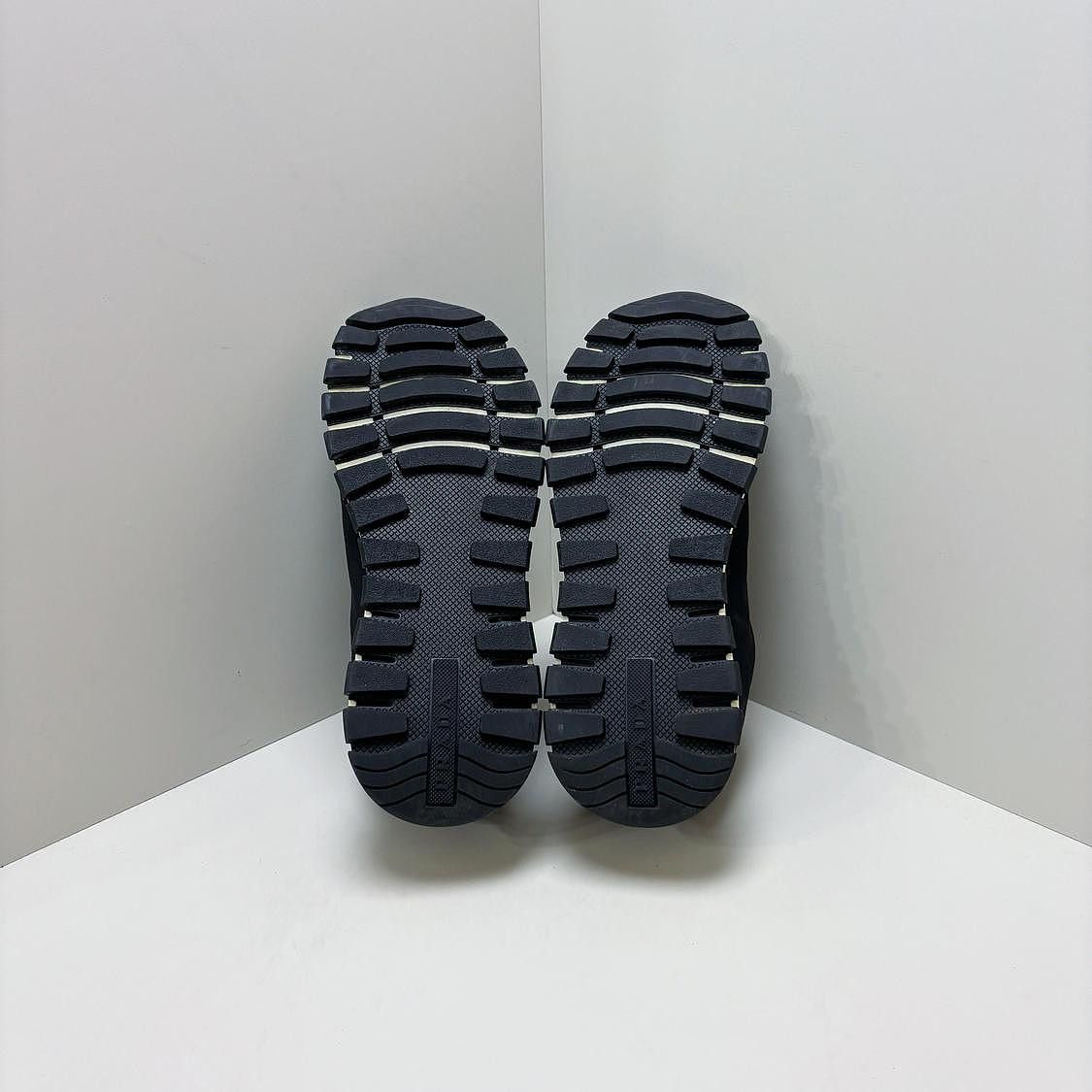 Prada Prada Logo Low-Top Sneakers Size 36 Size US 6 / IT 36 - 4 Thumbnail