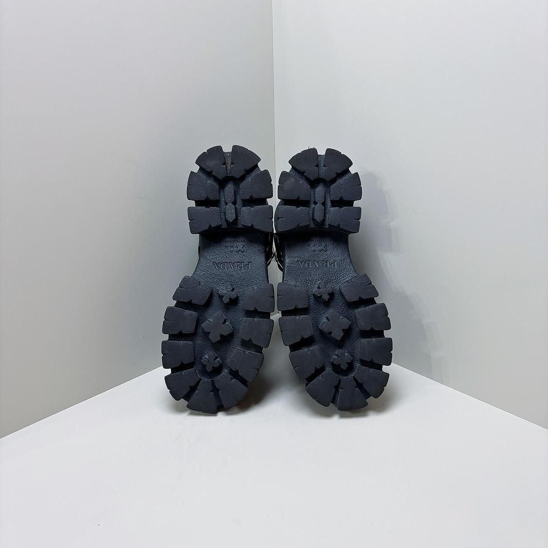 Prada Prada Monolith Fisherman Sandals Size 37 Size US 7 / IT 37 - 4 Thumbnail