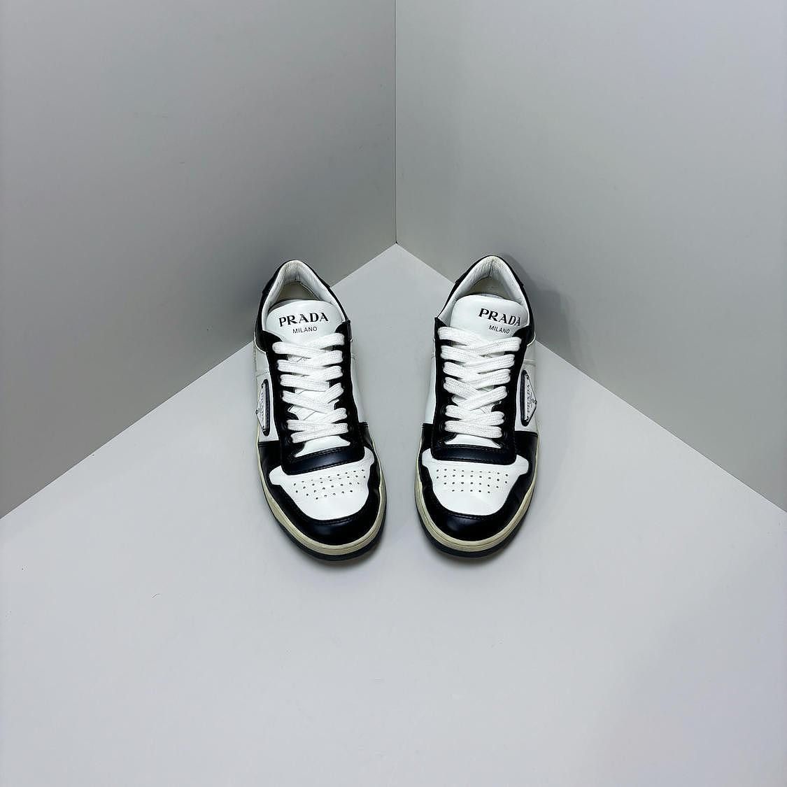 Prada Prada Downtown Low-Top Sneakers Size 36.5 Size US 6.5 / IT 36.5 - 2 Thumbnail