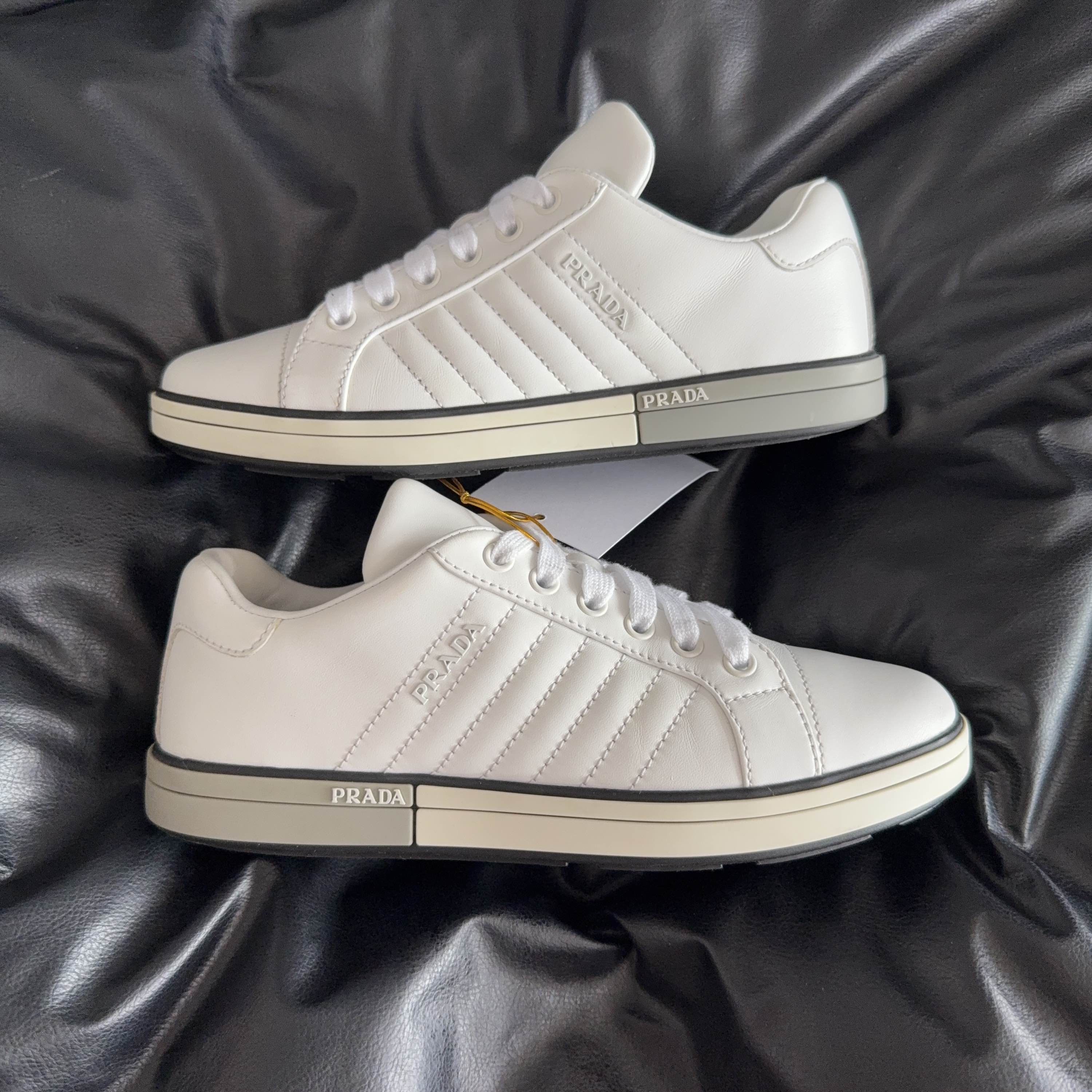 Prada Prada Leather Low-Top Sneakers White Size 36.5 Size US 6.5 / IT 36.5 - 7 Thumbnail