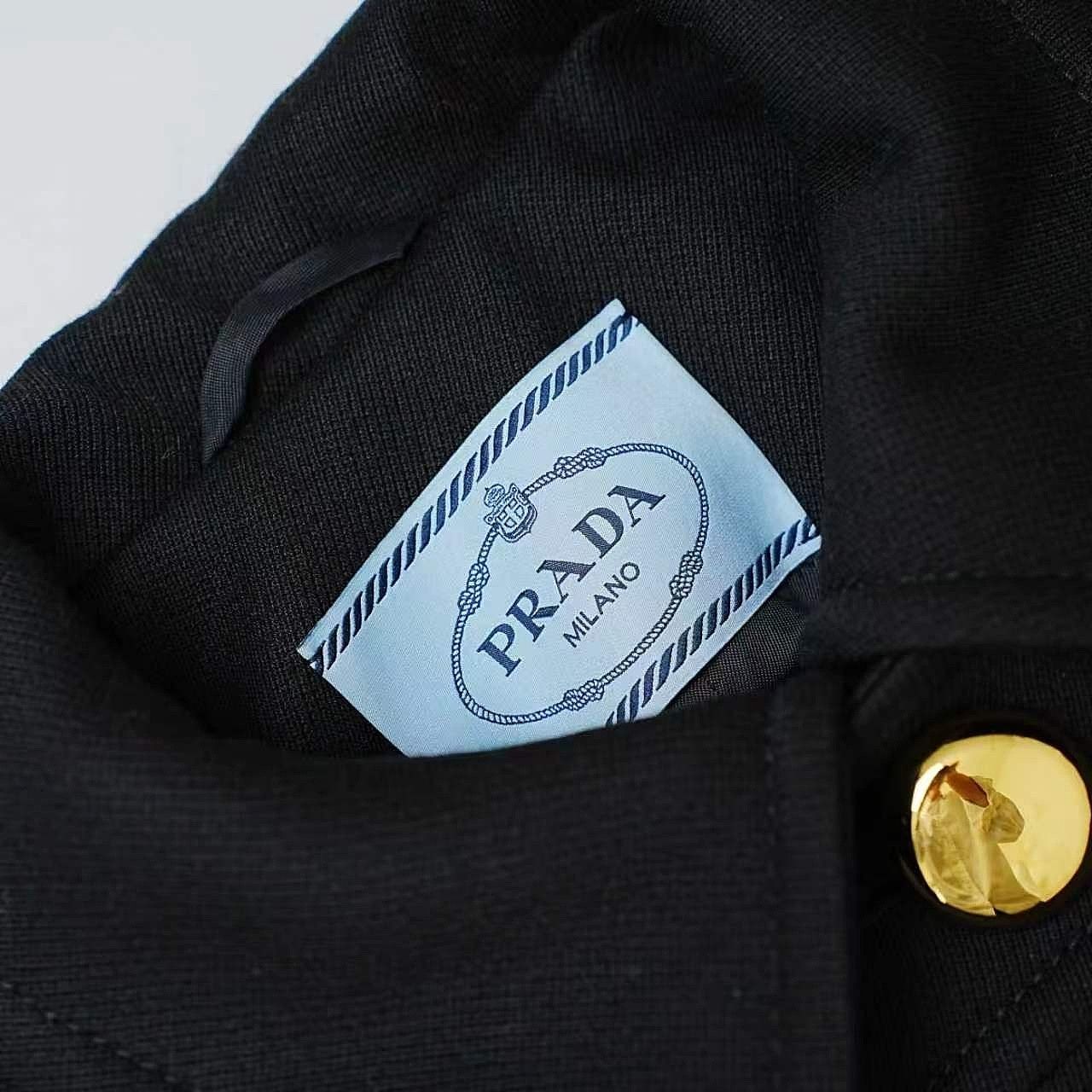 Prada Prada Virgin Wool Coat Size IT 44 Size M / US 6-8 / IT 42-44 - 3 Thumbnail