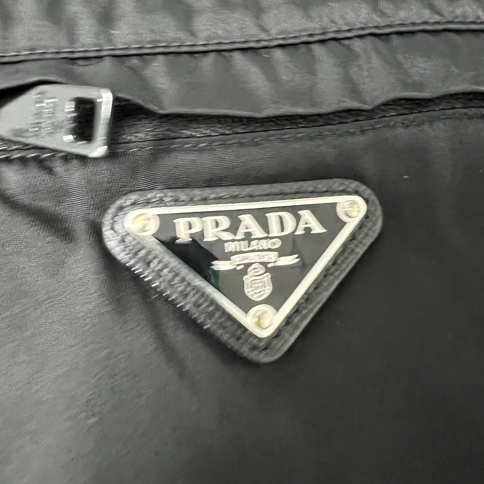 Prada Prada Triangle Logo Pocket T-Shirt Size M Size US M / EU 48-50 / 2 - 5 Thumbnail