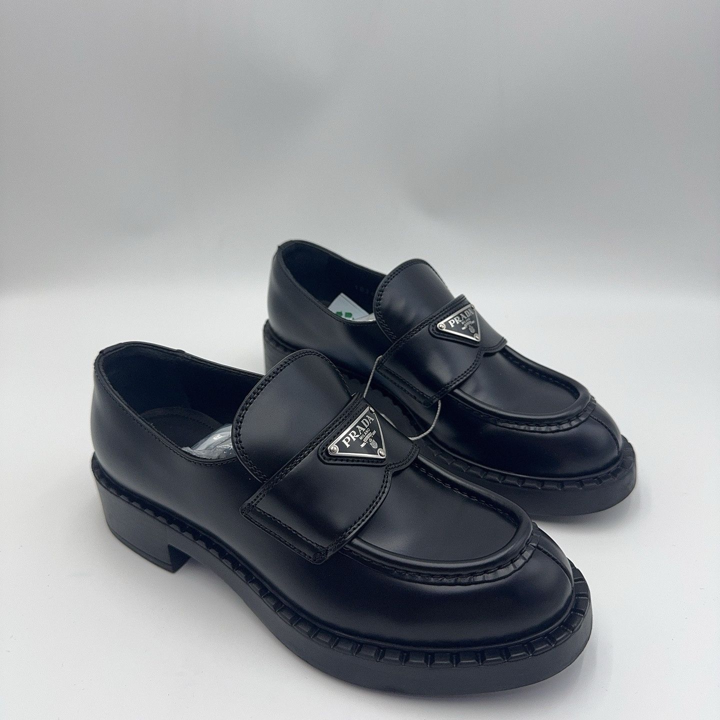 Prada Prada Logo Plaque Chocolate Loafers Size 35.5 Size US 5.5 / IT 35.5 - 6 Thumbnail