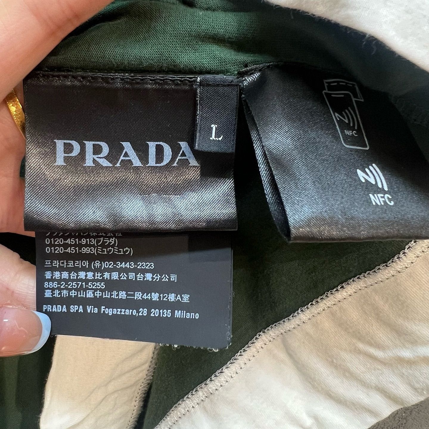 Prada Prada Layered Logo Patch T-Shirt Size L Size US L / EU 52-54 / 3 - 4 Thumbnail