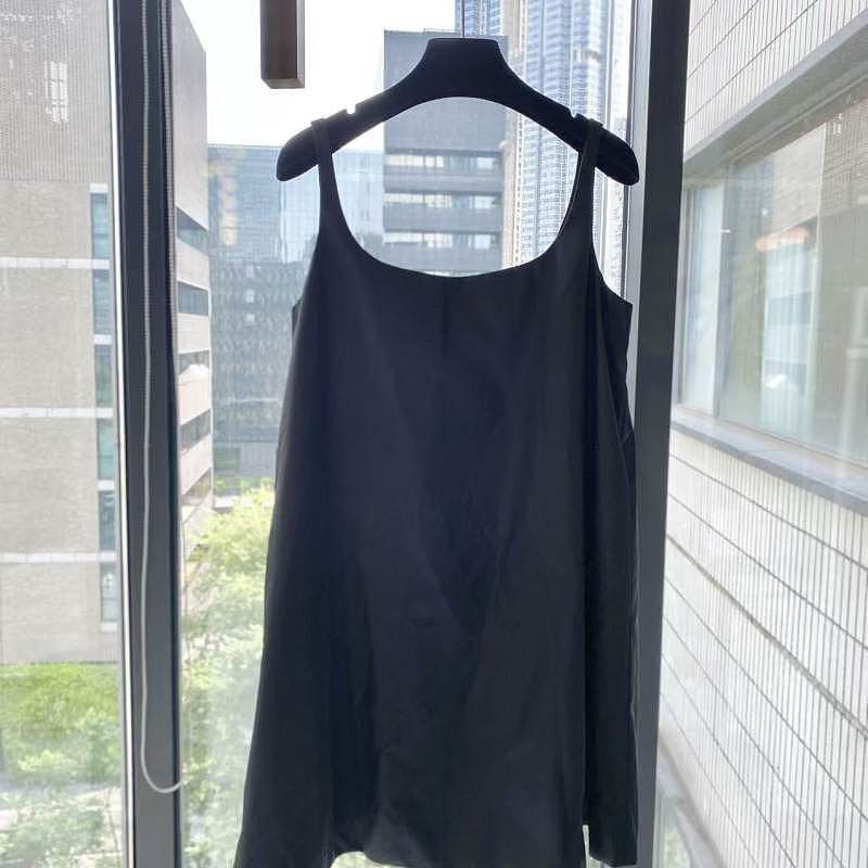 Prada Prada Triangle Logo Mini Dress Size 40 Size S / US 4 / IT 40 - 2 Thumbnail