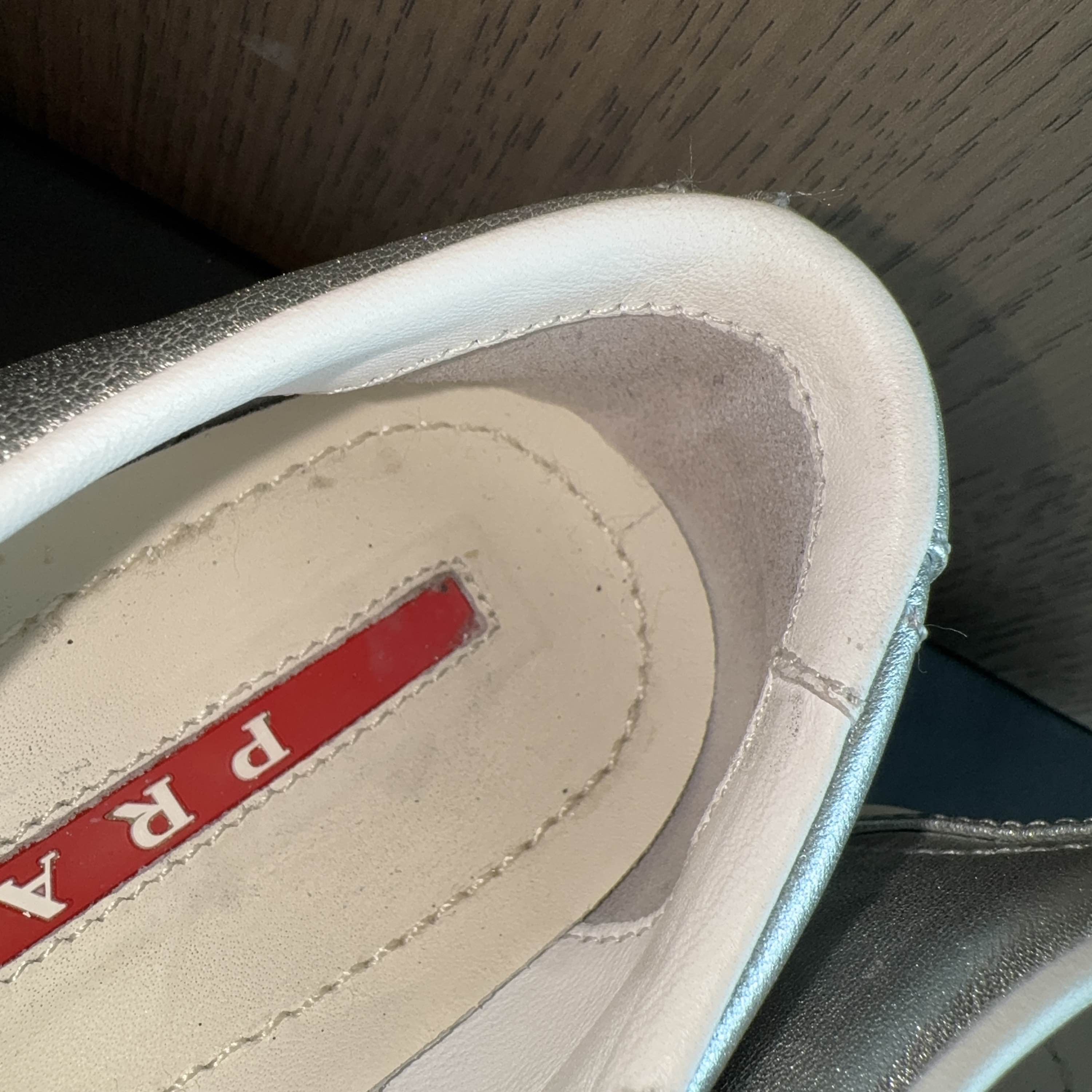Prada Prada Metallic Low-Top Sneakers Size 37 Size US 7 / IT 37 - 9 Thumbnail