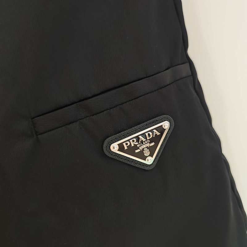 Prada Prada Re-Nylon Logo Shorts Size 36 Size US 36 / EU 52 - 5 Thumbnail