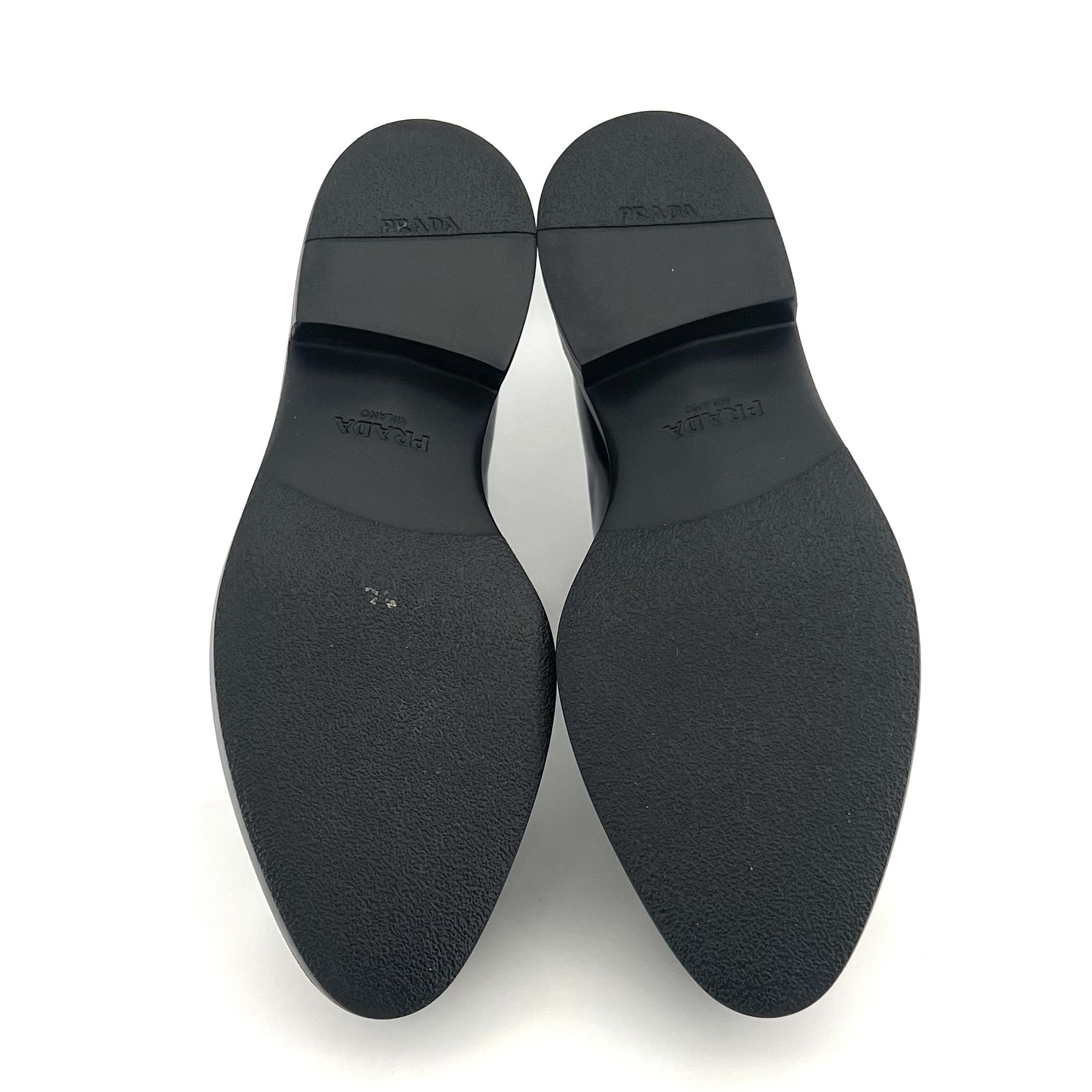 Prada Prada Logo Triangle Pointed Loafers Size 35.5 Size US 5.5 / IT 35.5 - 4 Thumbnail
