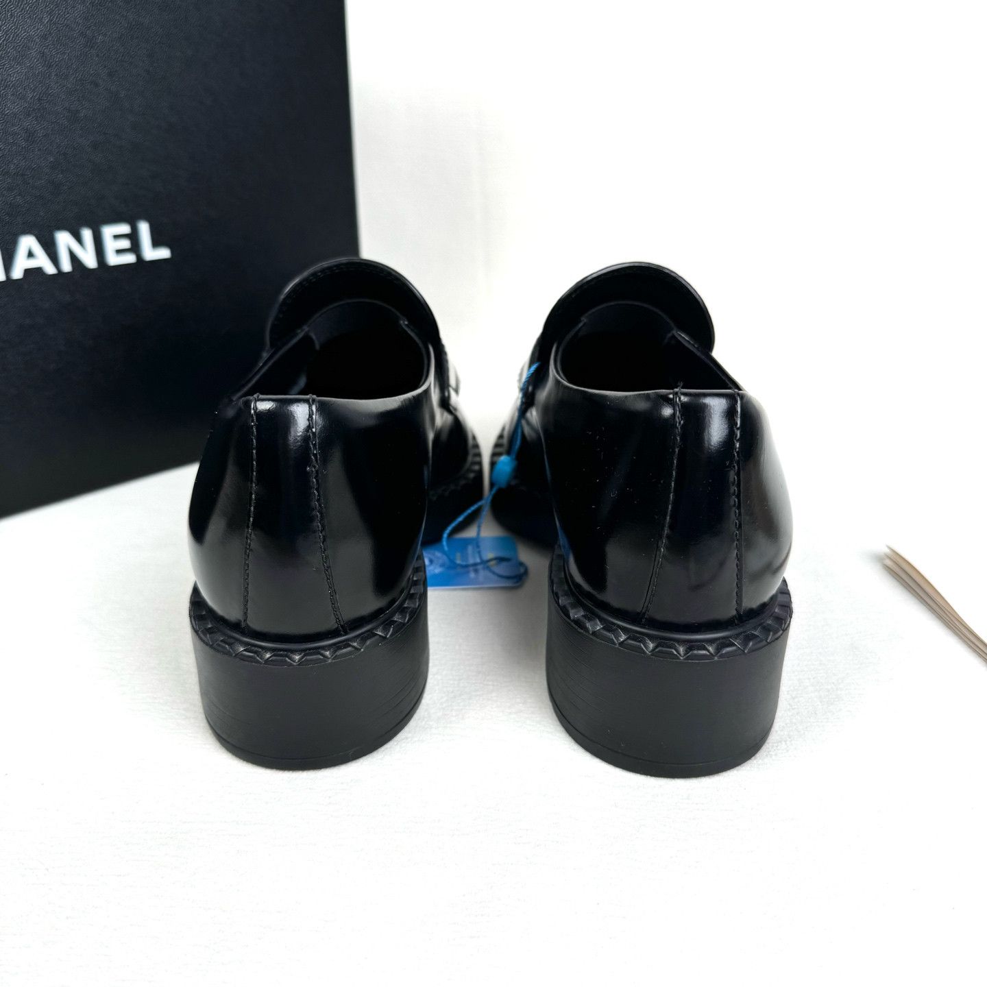 Prada Prada Logo Triangle Pointed Loafers Size 35.5 Size US 5.5 / IT 35.5 - 3 Thumbnail