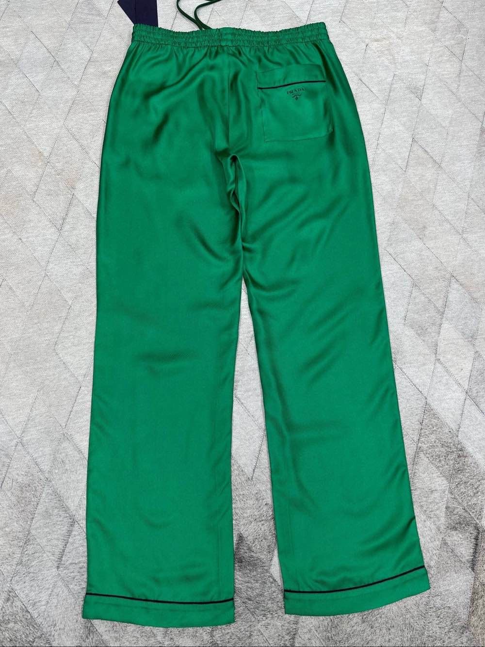 Prada PRADA Silk Logo Patch Casual Pants Size L Size US 34 / EU 50 - 2 Thumbnail