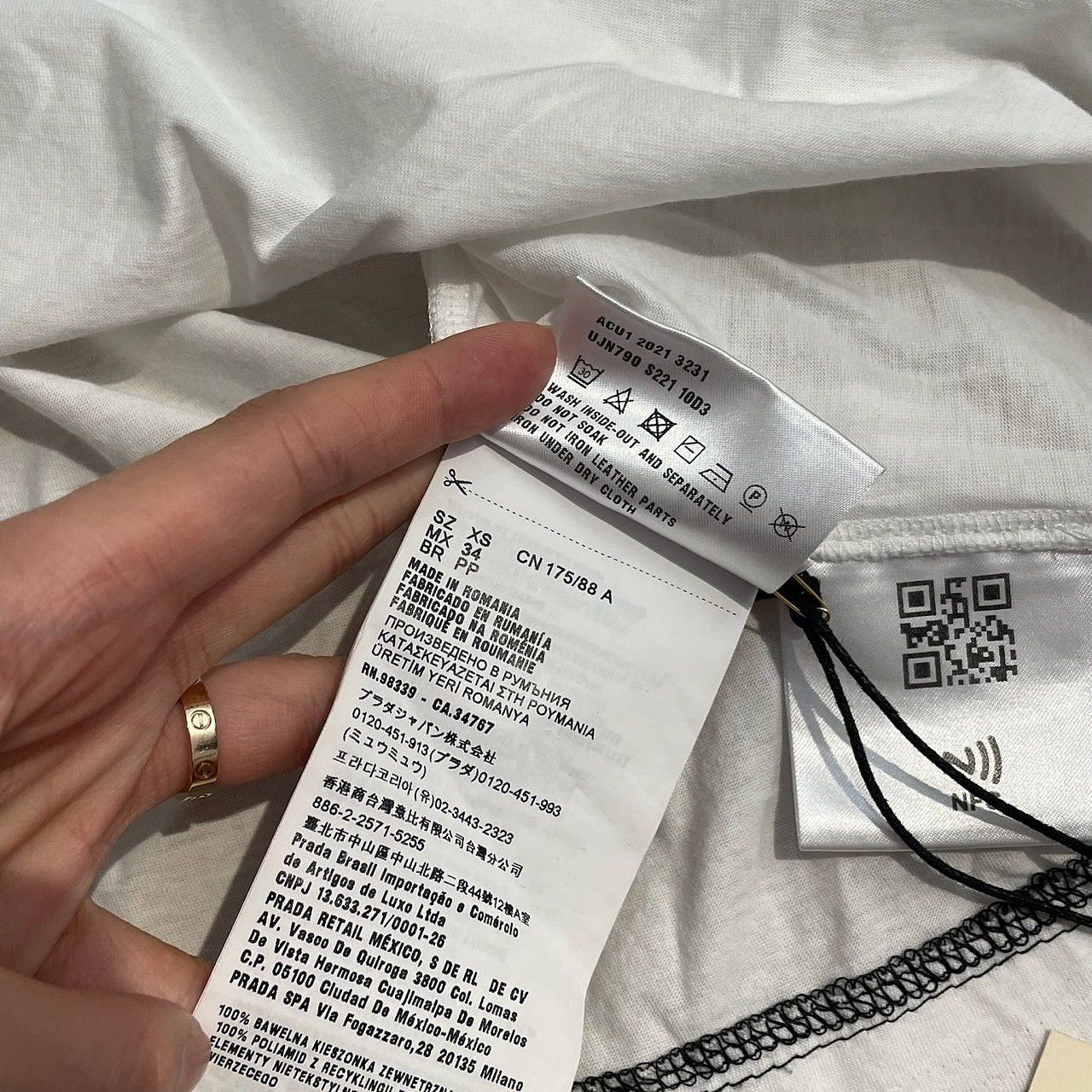 Prada Prada Logo Pocket T-Shirt White Size XS Size US XS / EU 42 / 0 - 4 Thumbnail