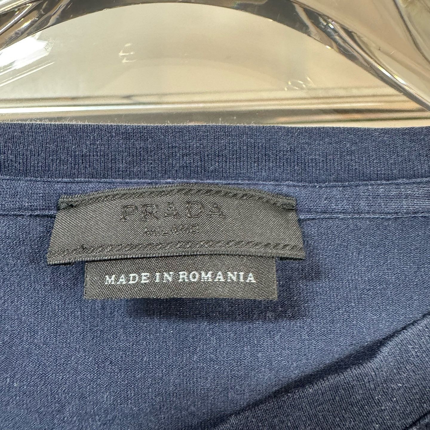 Prada Prada Logo Pocket T-Shirt Size L Size US L / EU 52-54 / 3 - 3 Thumbnail