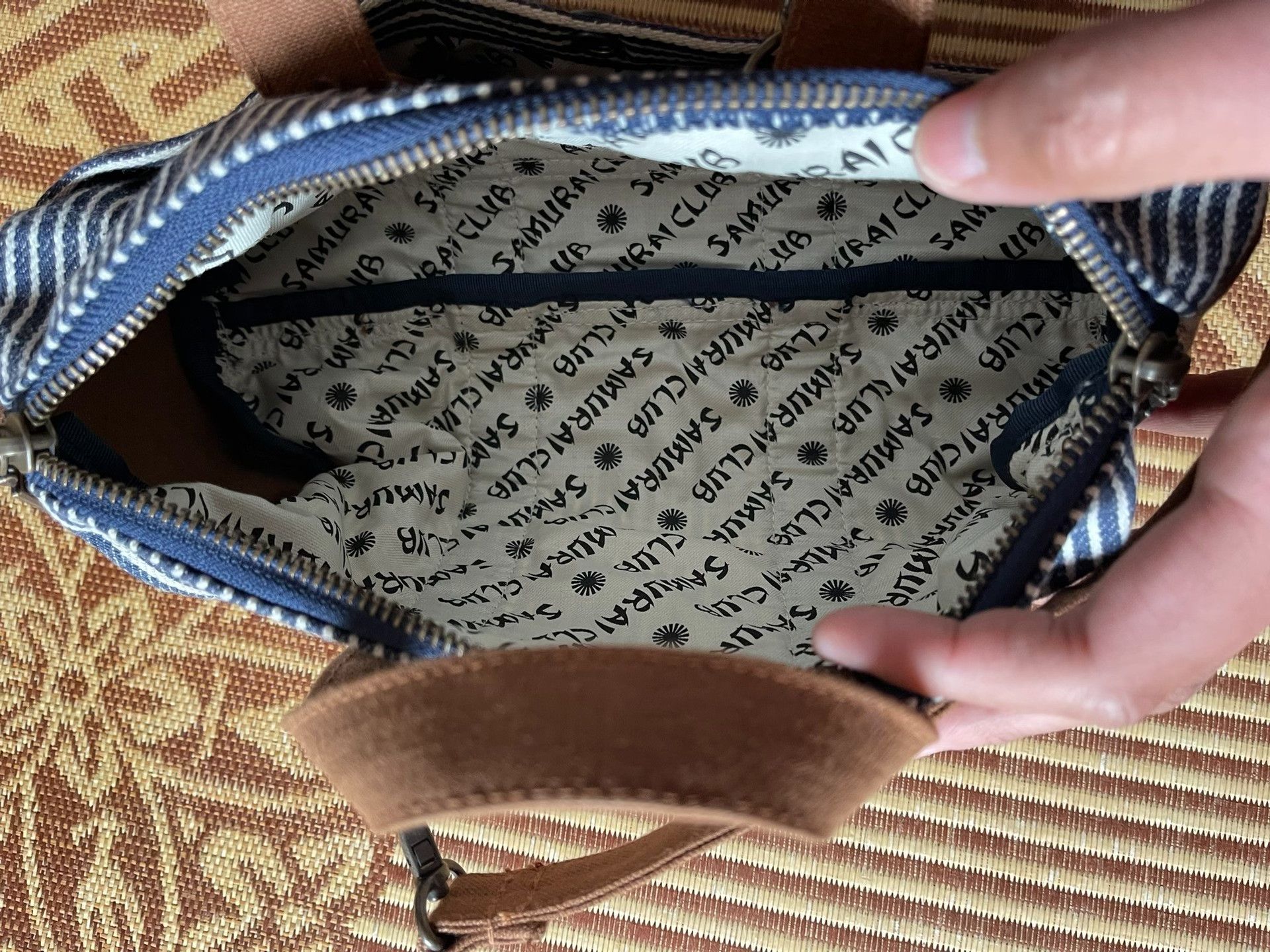 Samurai Jeans Samurai Jeans Bucket Crossbody Bag Unisex Size ONE SIZE - 9 Thumbnail