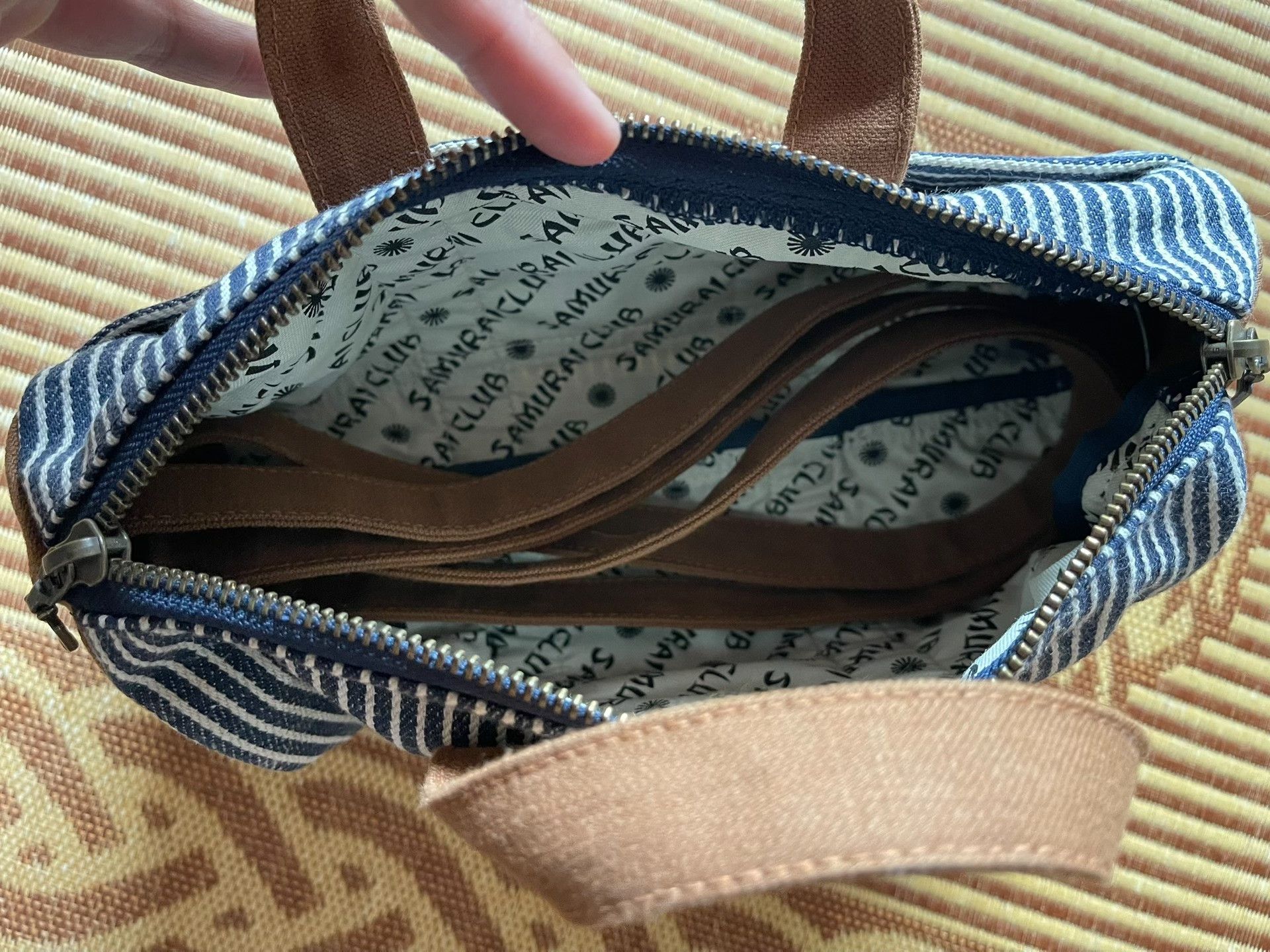 Samurai Jeans Samurai Jeans Bucket Crossbody Bag Unisex Size ONE SIZE - 5 Thumbnail
