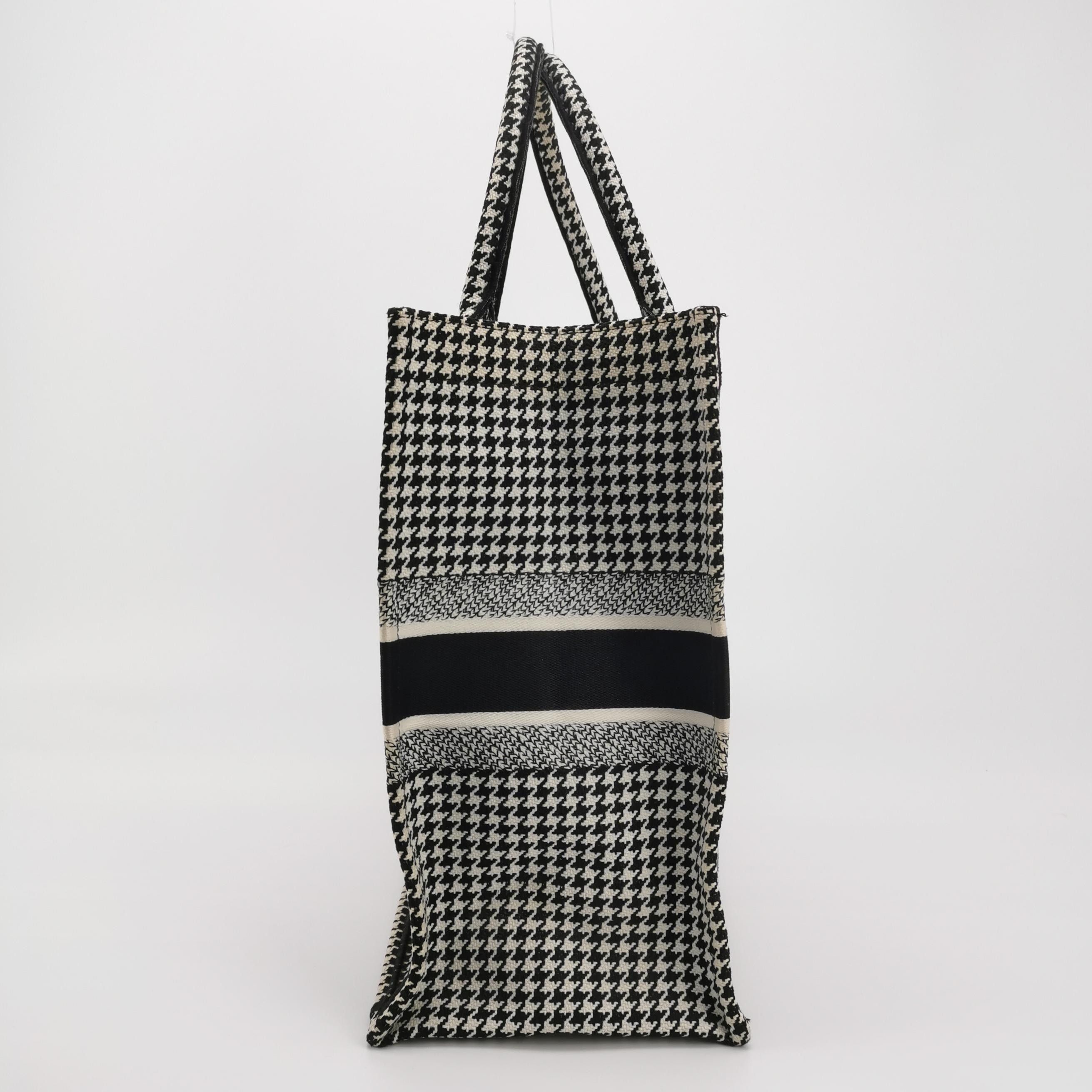 Dior Dior Women os Tote Bags Size ONE SIZE - 3 Thumbnail
