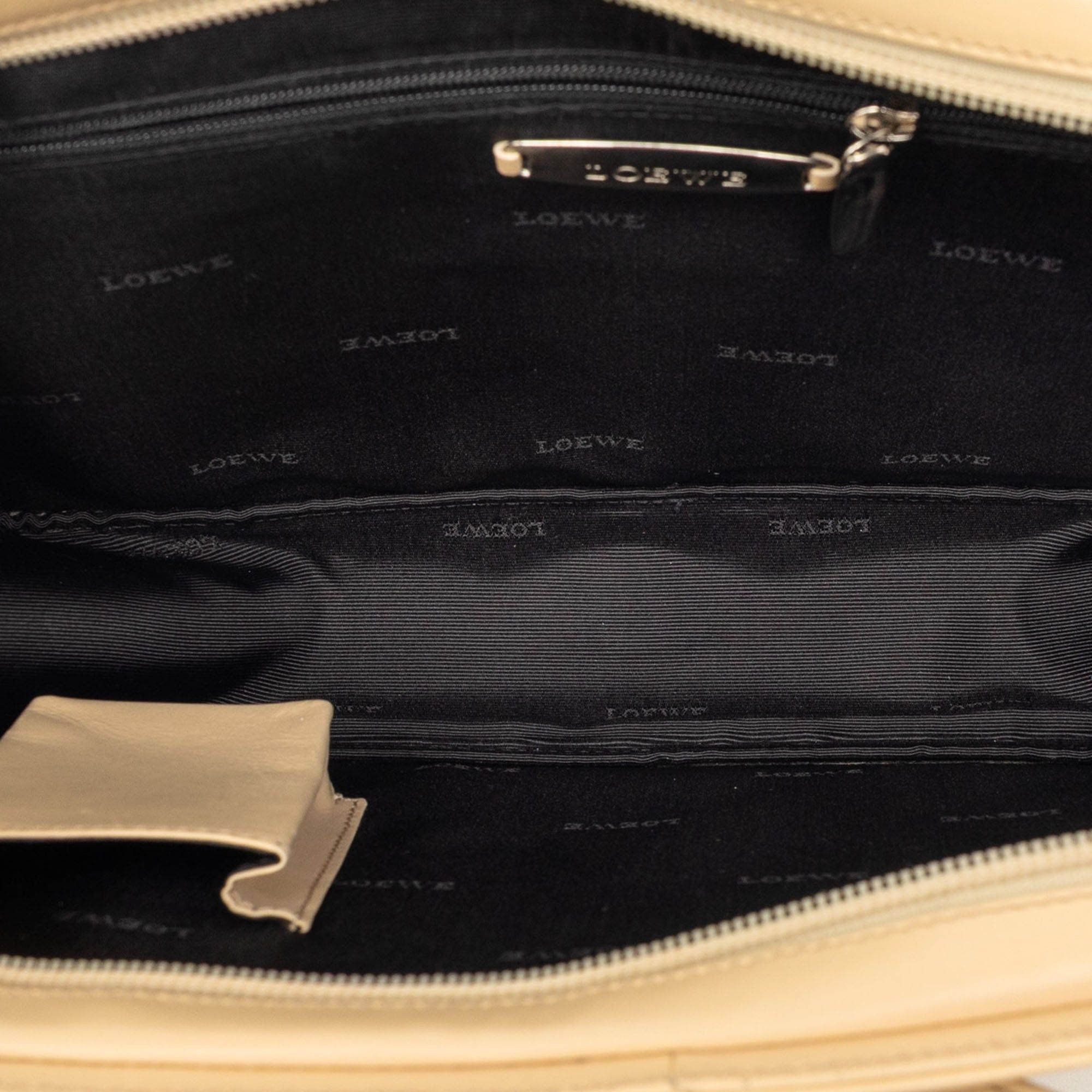 Loewe Leather Anagram Handbag Size ONE SIZE - 4 Thumbnail