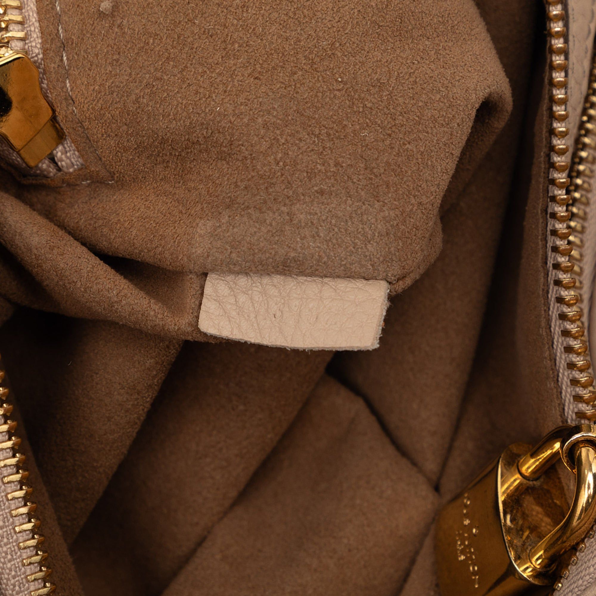 Louis Vuitton Monogram Mahina Selene MM Size ONE SIZE - 6 Thumbnail