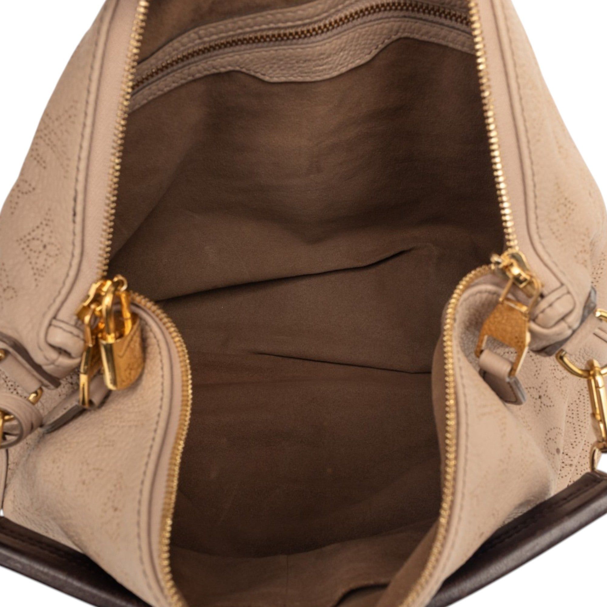 Louis Vuitton Monogram Mahina Selene MM Size ONE SIZE - 4 Thumbnail