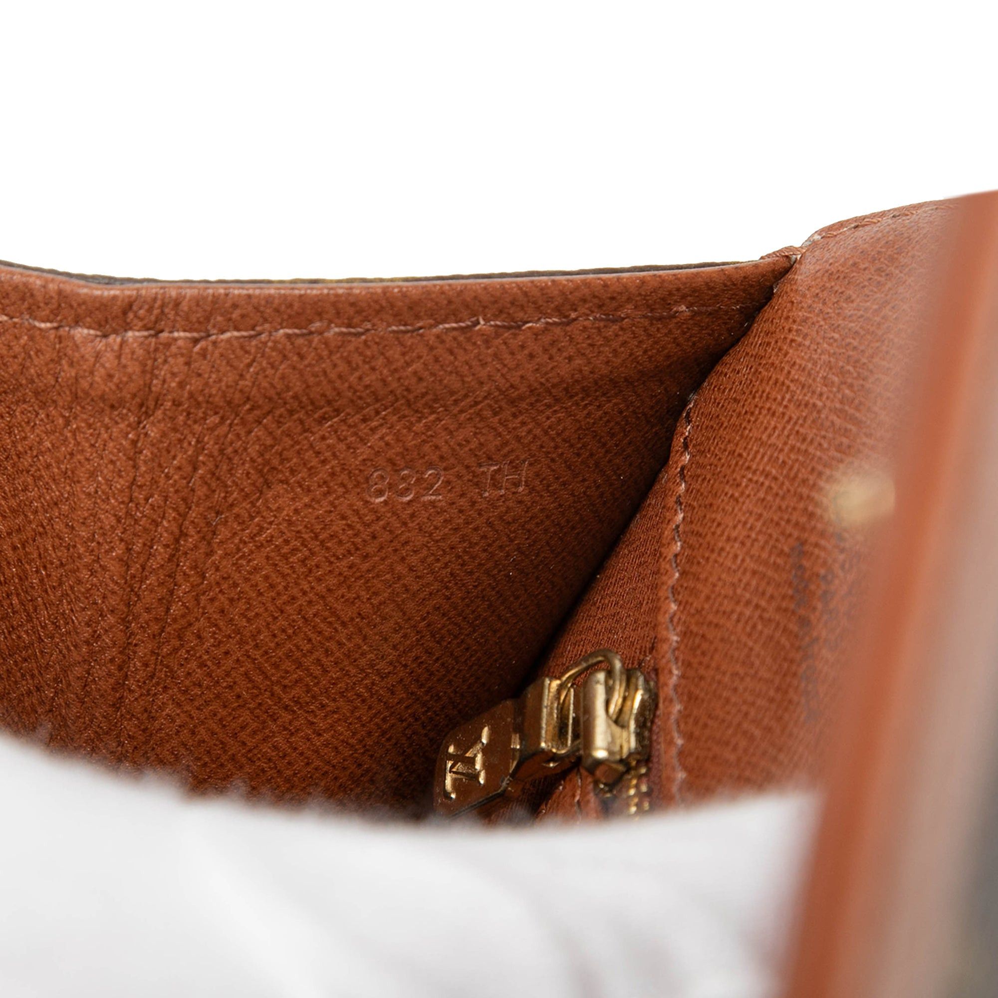 Louis Vuitton Monogram Pochette Dame PM Size ONE SIZE - 6 Thumbnail