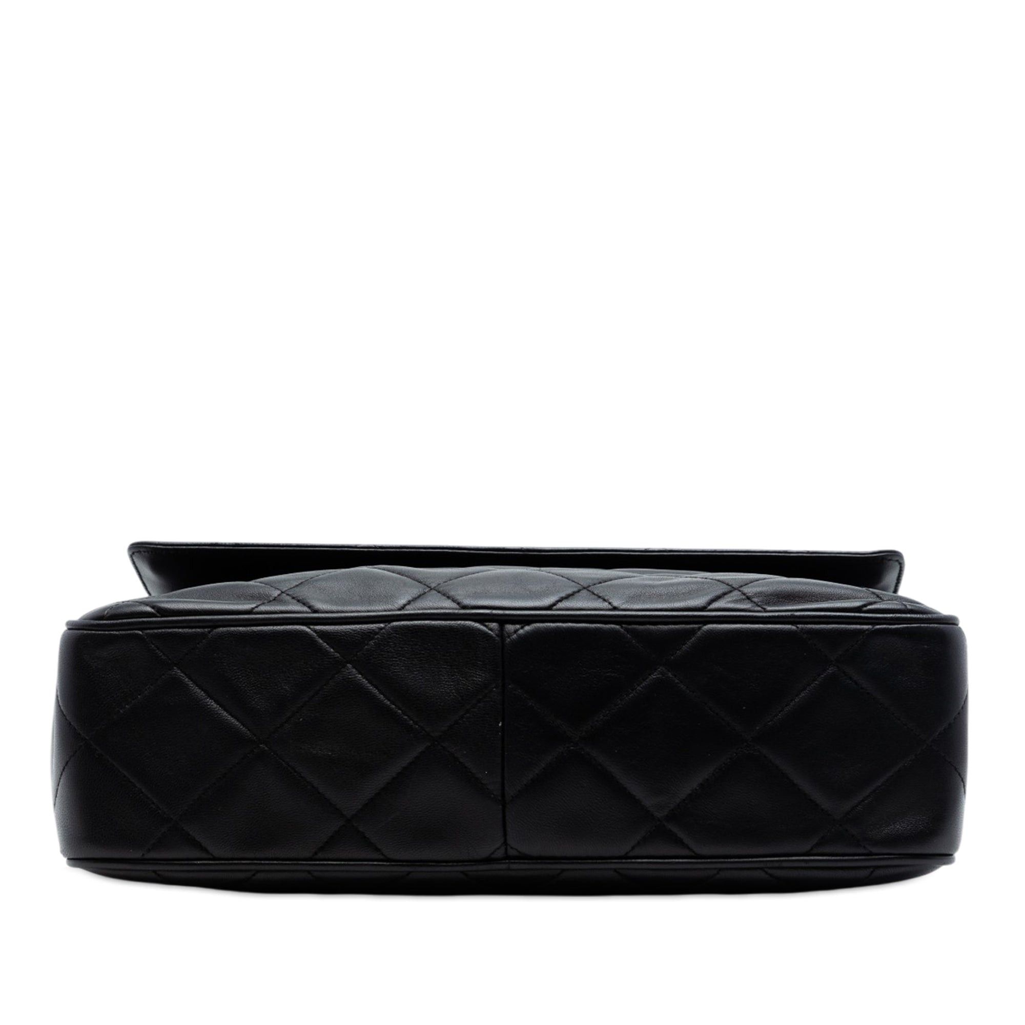 Chanel CC Quilted Lambskin Tassel Camera Bag Size ONE SIZE - 3 Thumbnail