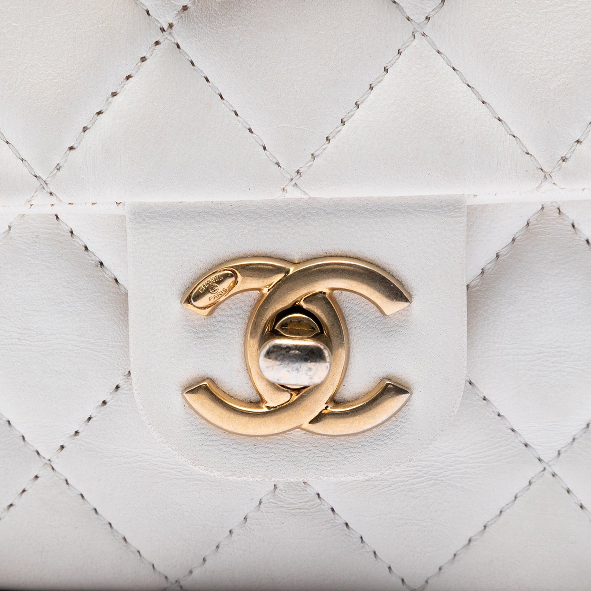 Chanel Mini Square Classic Lambskin Enamel Coco Hearts Single Flap Size ONE SIZE - 5 Thumbnail