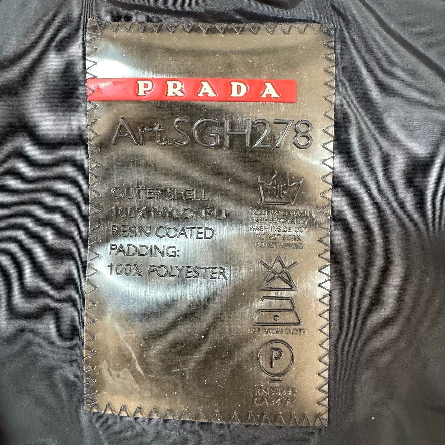 Prada Prada Triangle Logo Nylon Jacket Size 46 Size US S / EU 44-46 / 1 - 3 Thumbnail