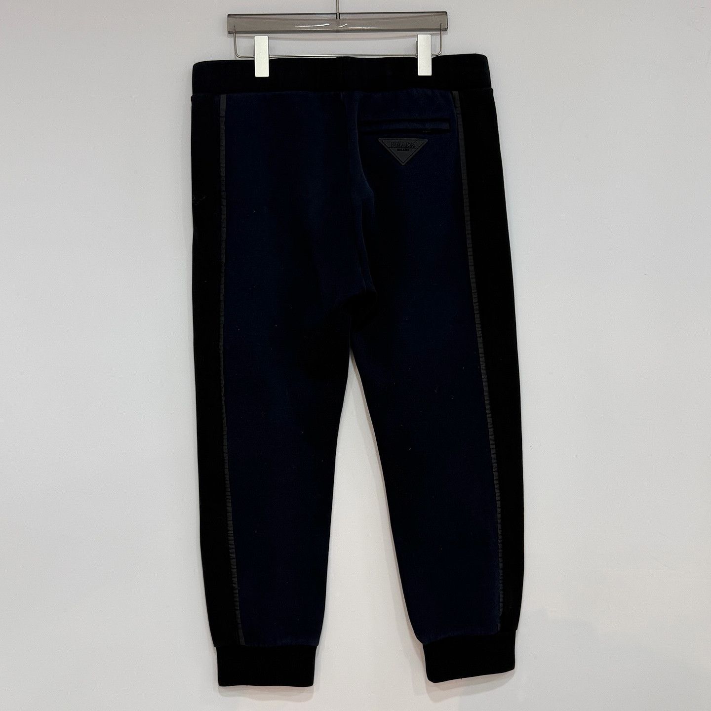 Prada Prada Logo Patch Sweatpants Size XL Size US 36 / EU 52 - 2 Thumbnail